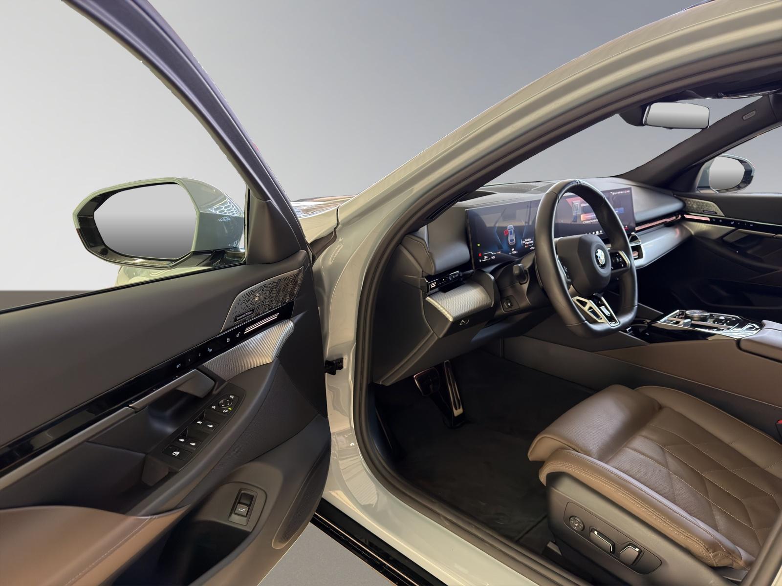 BMW 540d xDrive Touring M-SportPaket Pro-image-9