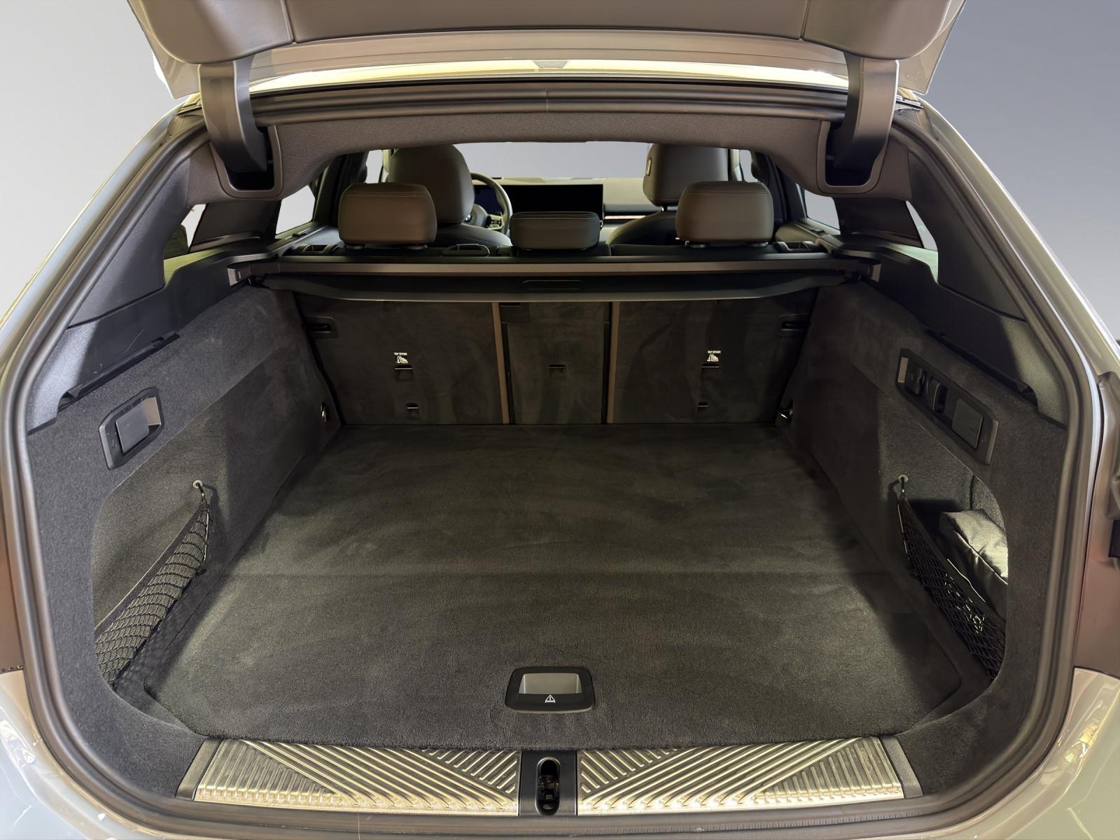 BMW 540d xDrive Touring M-SportPaket Pro-image-18