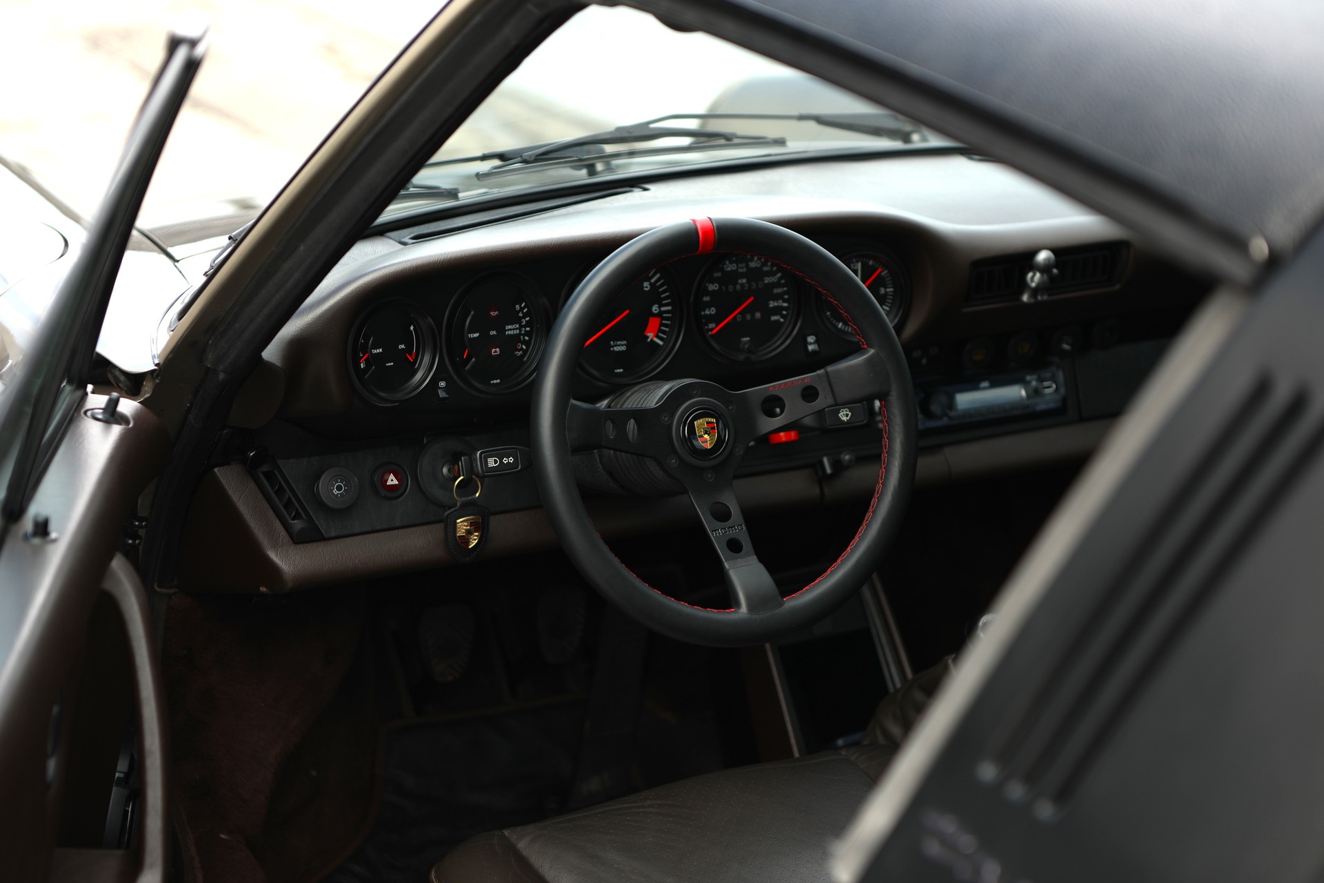 PORSCHE 911 Carrera Targa 3.2-image-7
