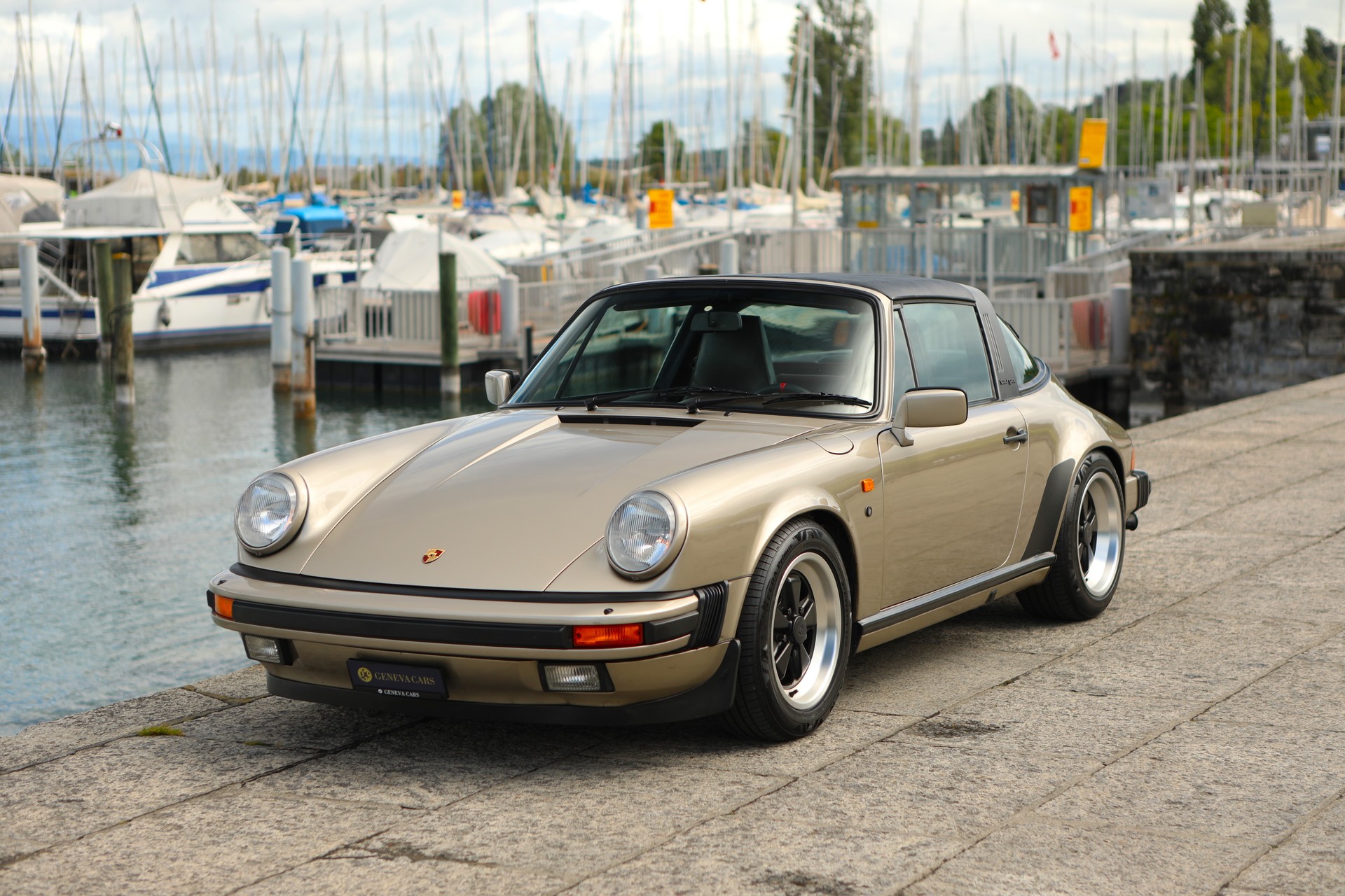 PORSCHE 911 Carrera Targa 3.2-image-3