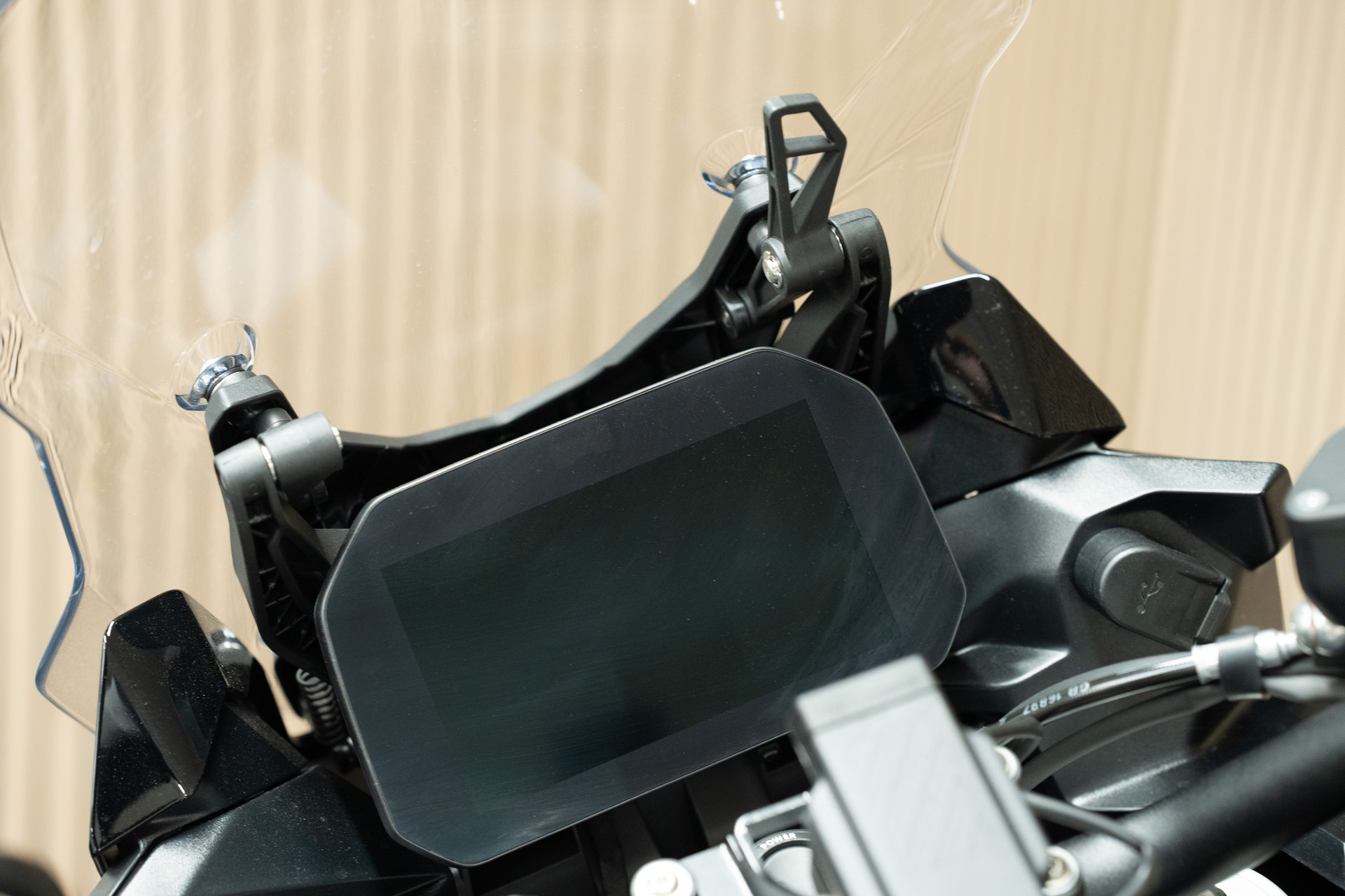 BMW F 900 XR A2-showroom-element-2