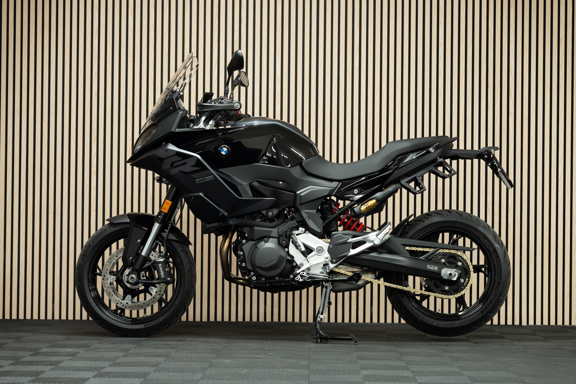BMW F 900 XR A2-showroom-element-1