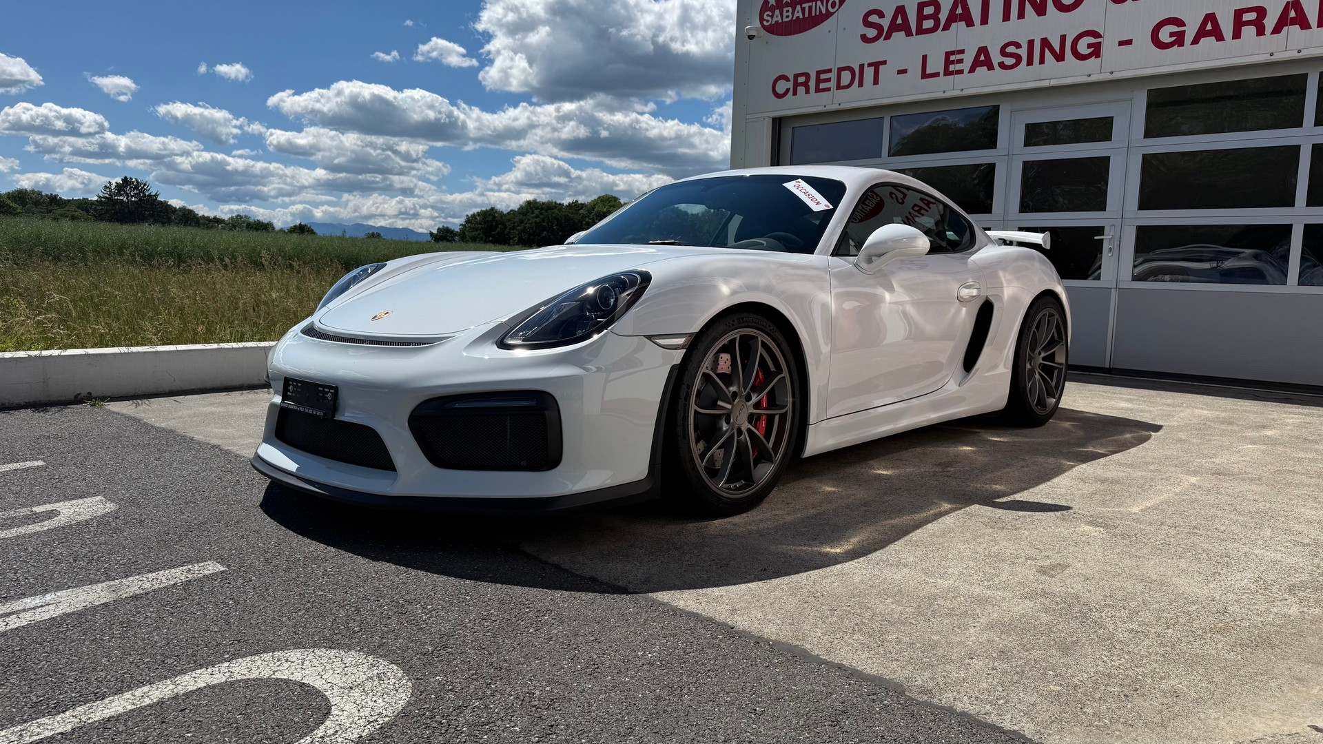PORSCHE Cayman GT4