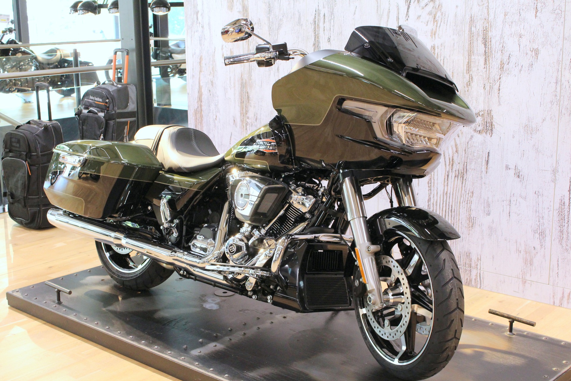 HARLEY-DAVIDSON FLTRX Road Glide 117-showroom-element-2