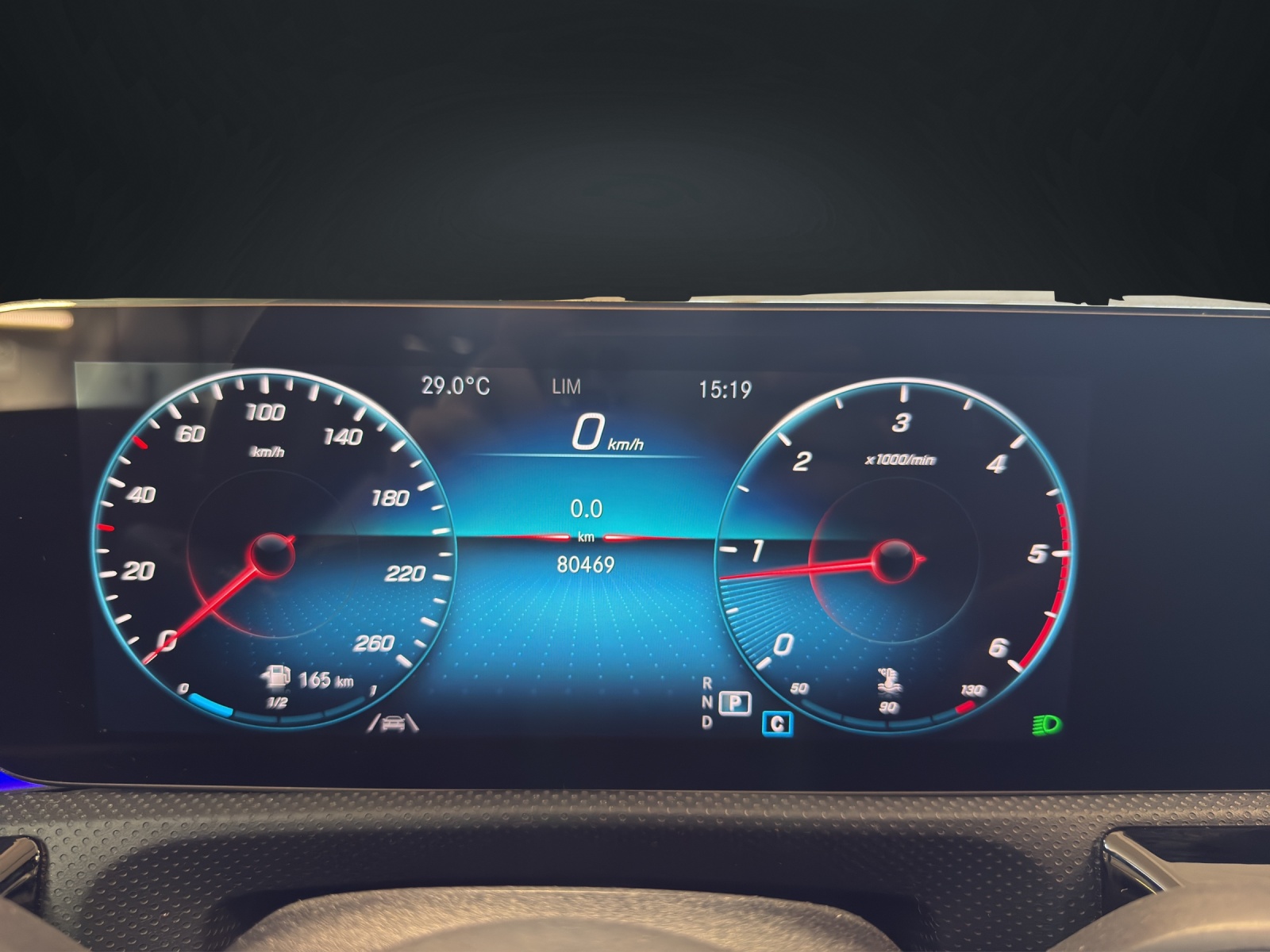 MERCEDES-BENZ A 180 d Progressive 8G-DCT-image-15