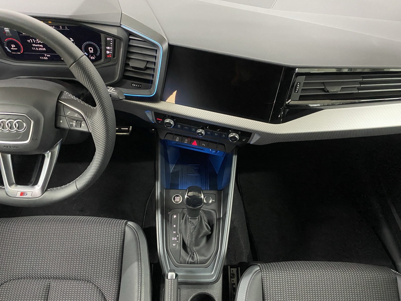 AUDI A1 Sportback 35 TFSI S Line S-tronic-image-10