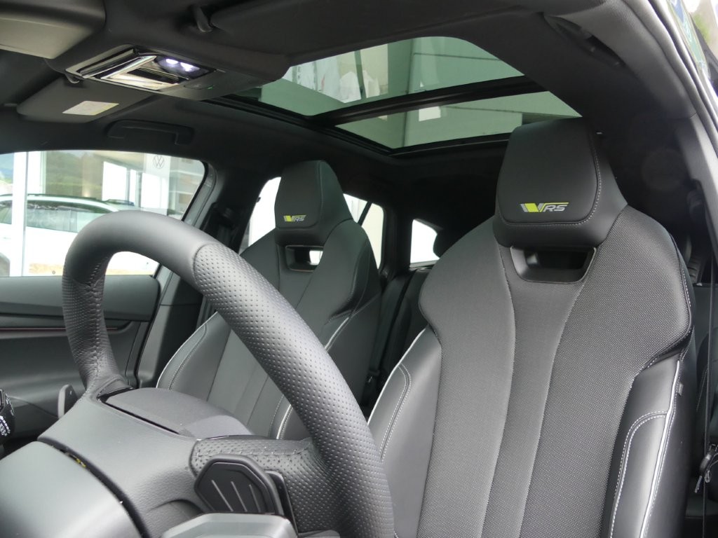 SKODA Enyaq 4x4 RS-image-9