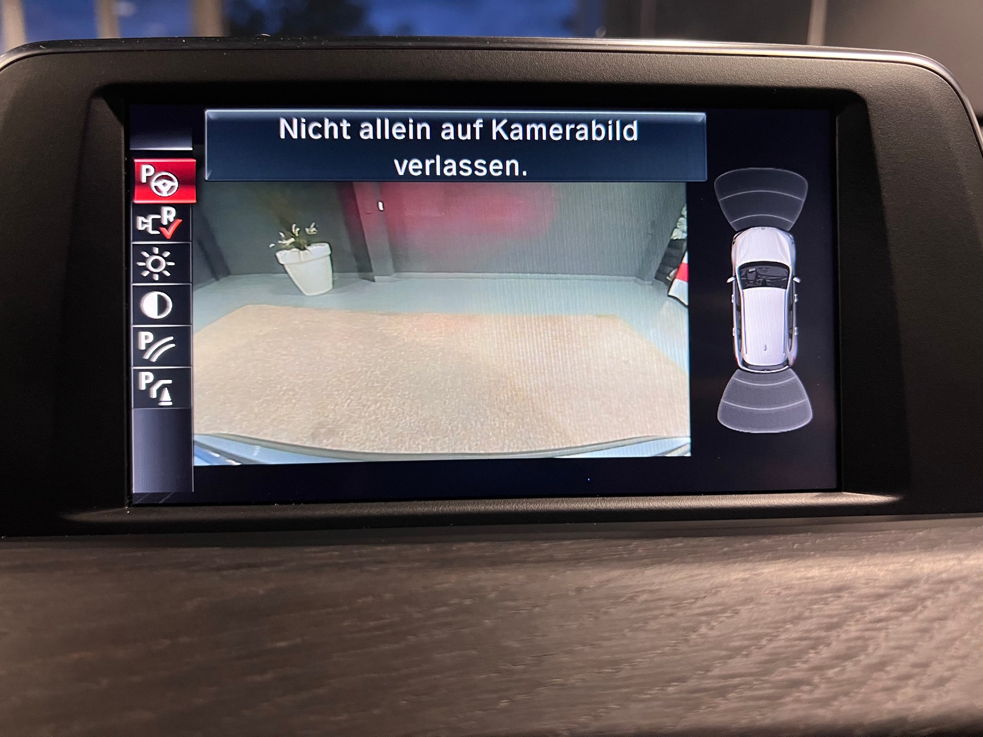 BMW X1 xDrive 20i xLine Steptronic-image-18