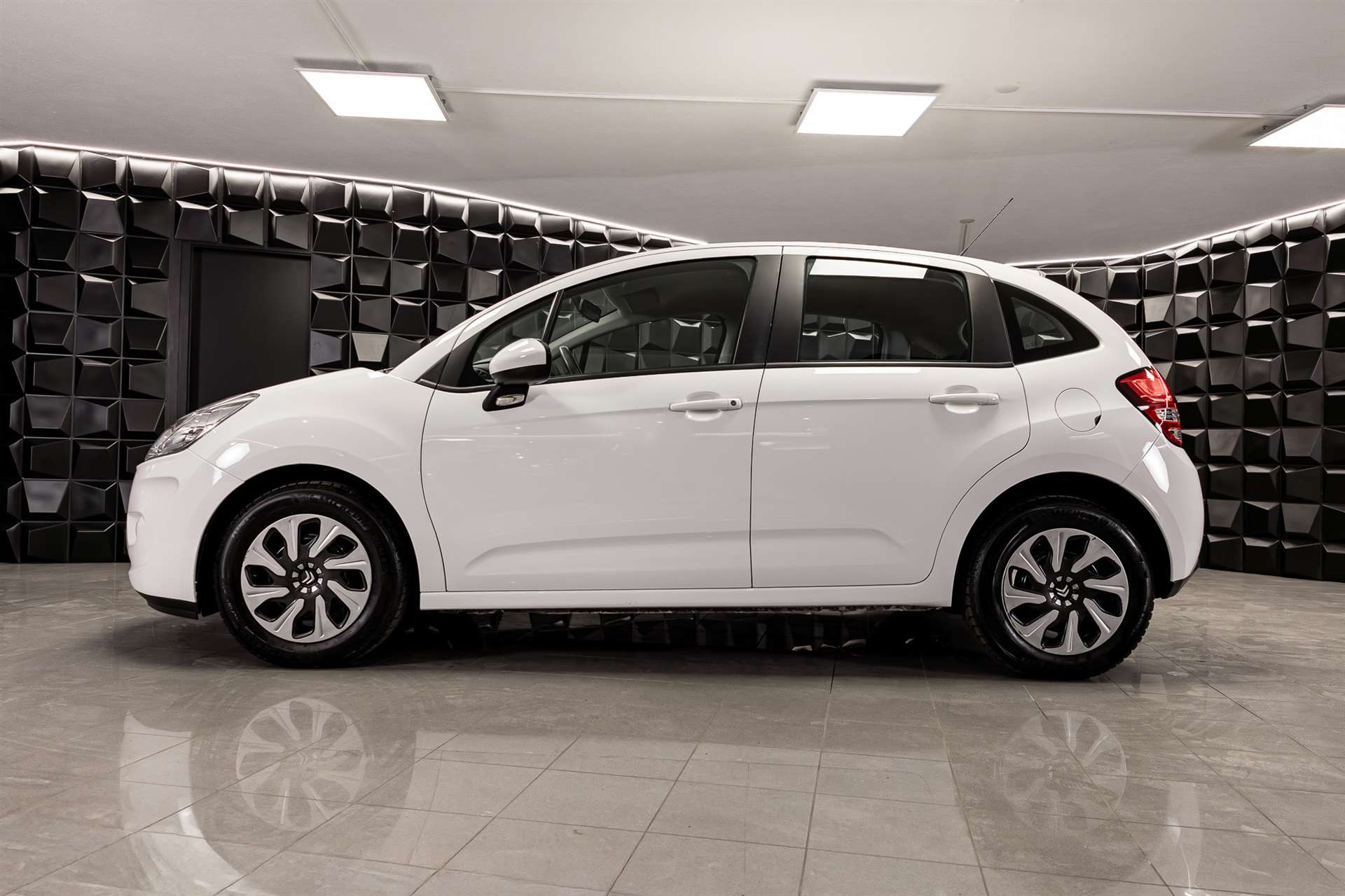 CITROEN C3 1.4i Tonic-image-1