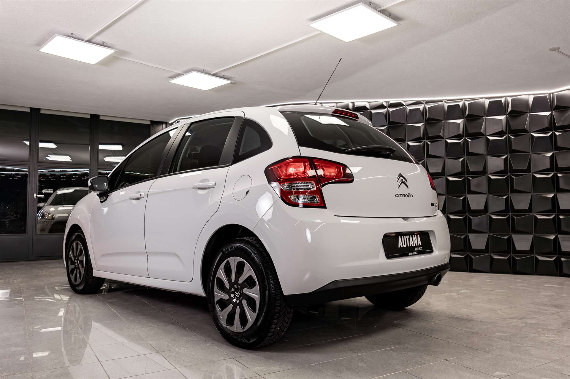 CITROEN C3 1.4i Tonic-image-2