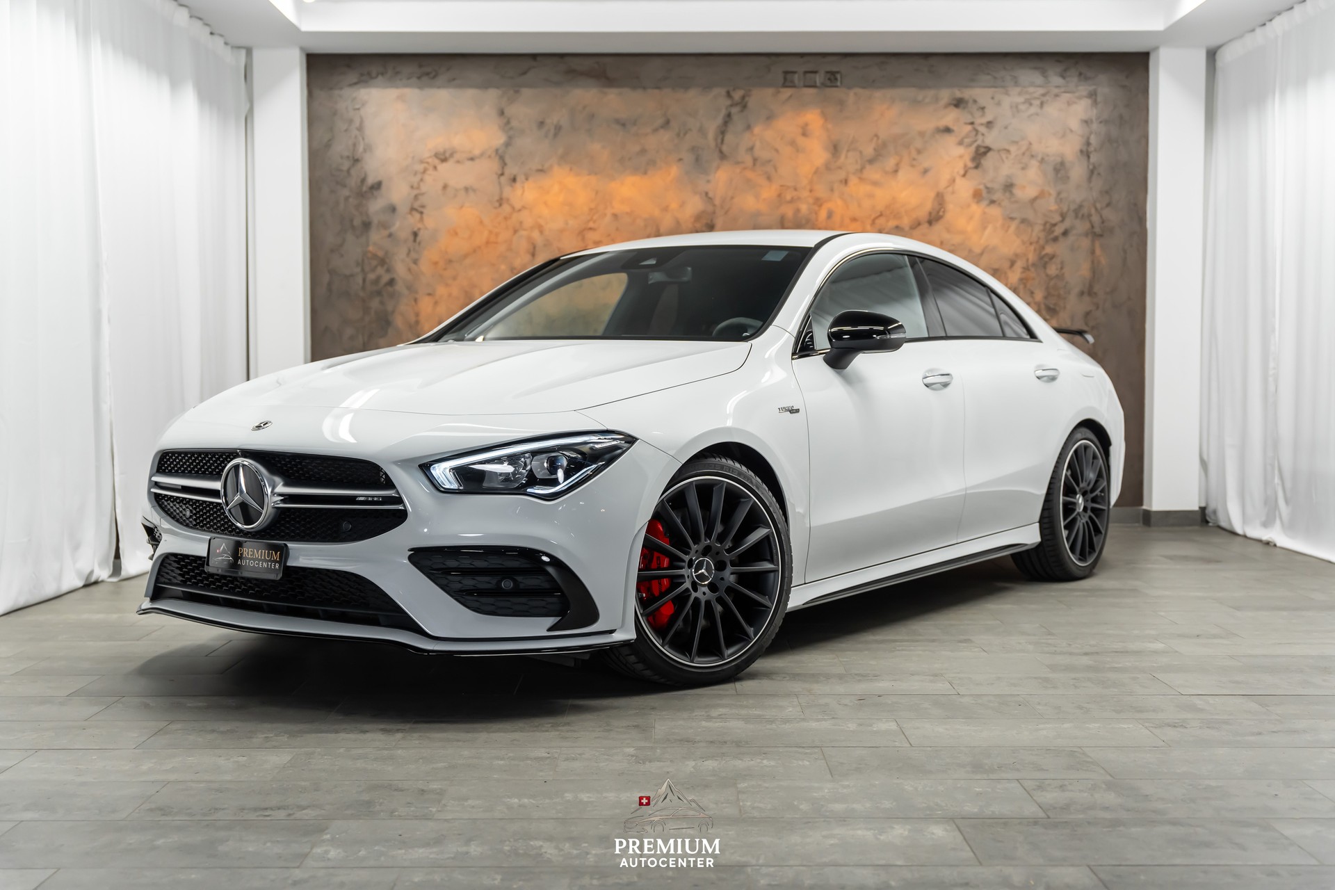MERCEDES-BENZ CLA 35 AMG 4Matic 7G-DCT *Aerodynamik-Plus*Night-Paket*Fahrassist*Burmester*-image-0