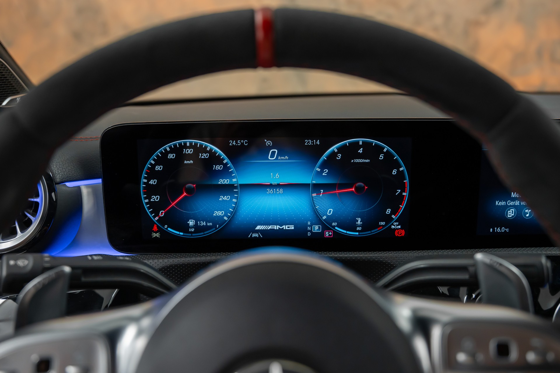 MERCEDES-BENZ CLA 35 AMG 4Matic 7G-DCT *Aerodynamik-Plus*Night-Paket*Fahrassist*Burmester*-image-17