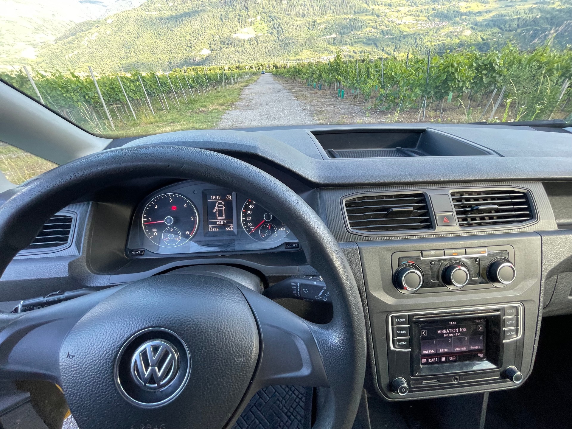 VW Caddy Maxi 2.0TDI 4Motion BlueMotion Technology-image-10