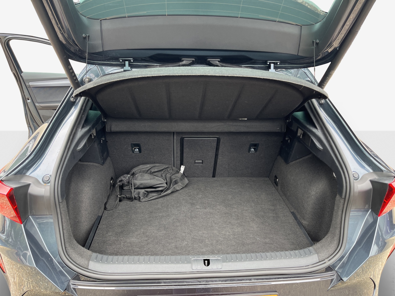 CUPRA Formentor 1.5 e-HYBRID pHEV VZ DSG-image-12