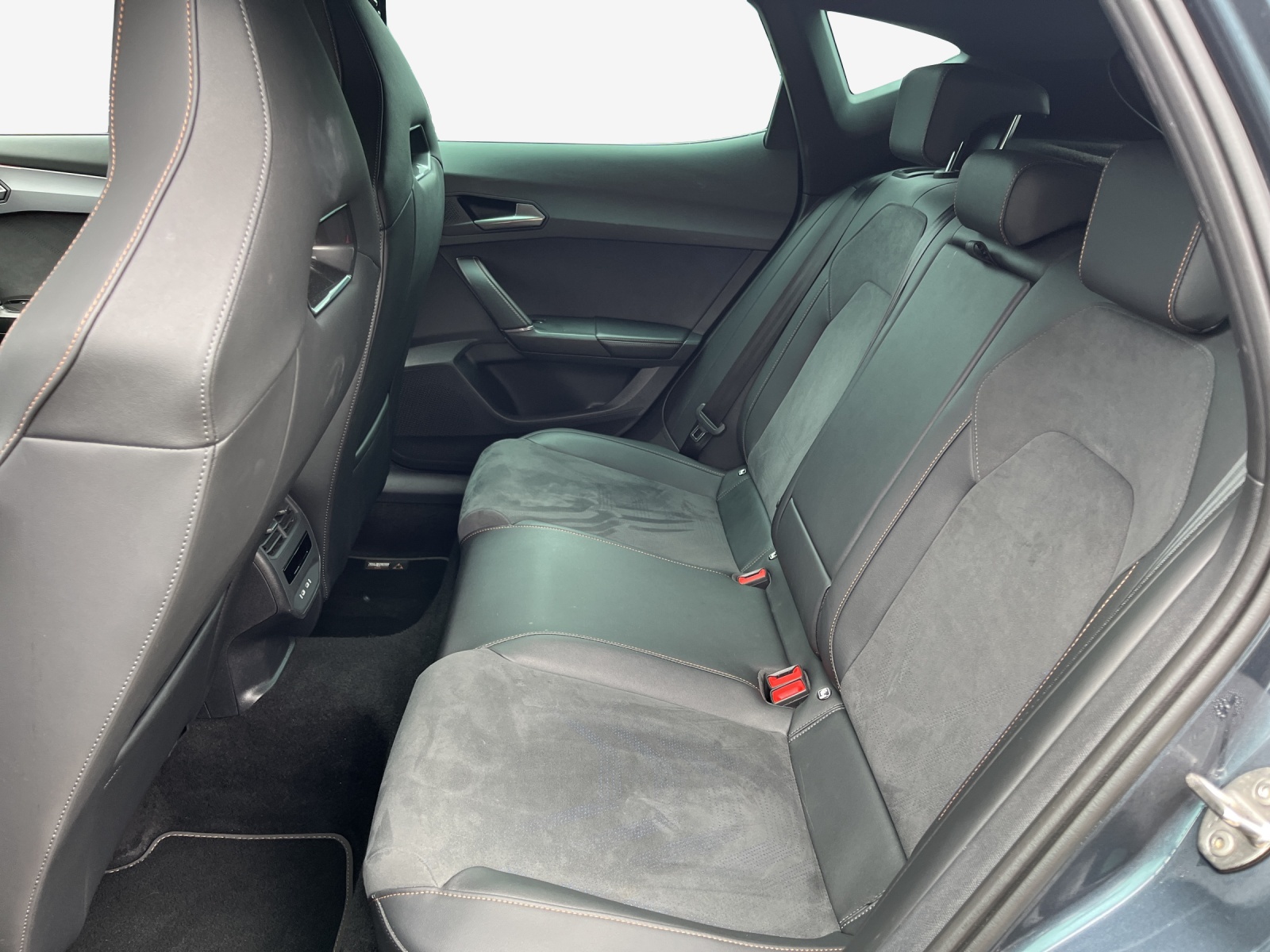 CUPRA Formentor 1.5 e-HYBRID pHEV VZ DSG-image-11