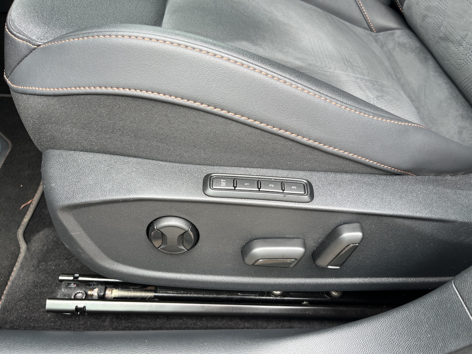 CUPRA Formentor 1.5 e-HYBRID pHEV VZ DSG-image-14