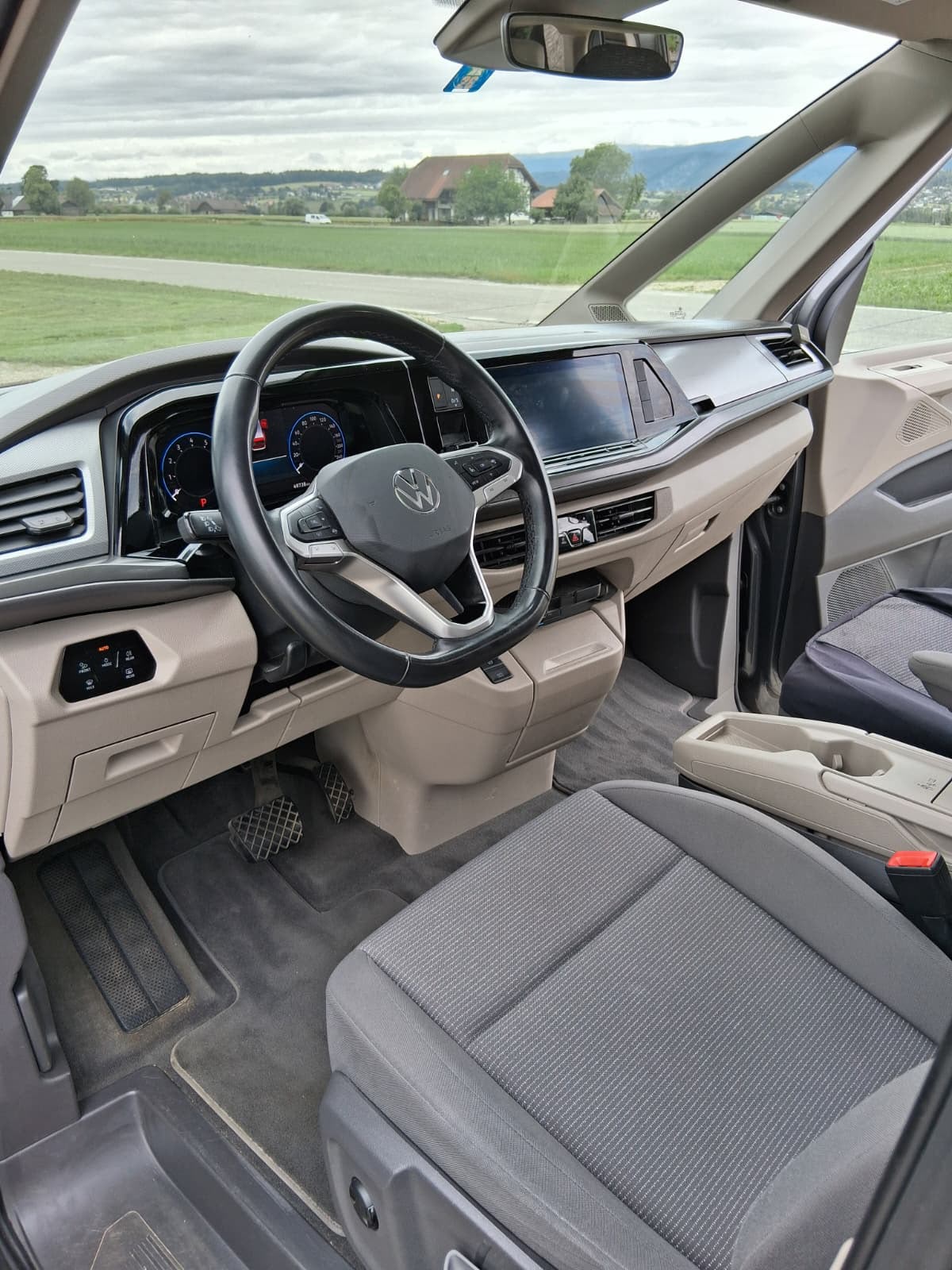 VW Multivan 1.5 TSI Liberty DSG Lang-image-6