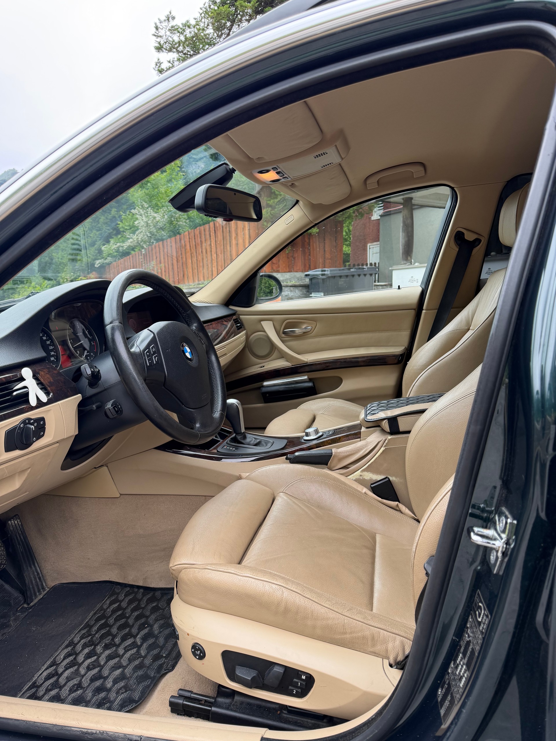 BMW 330xd Touring-image-7