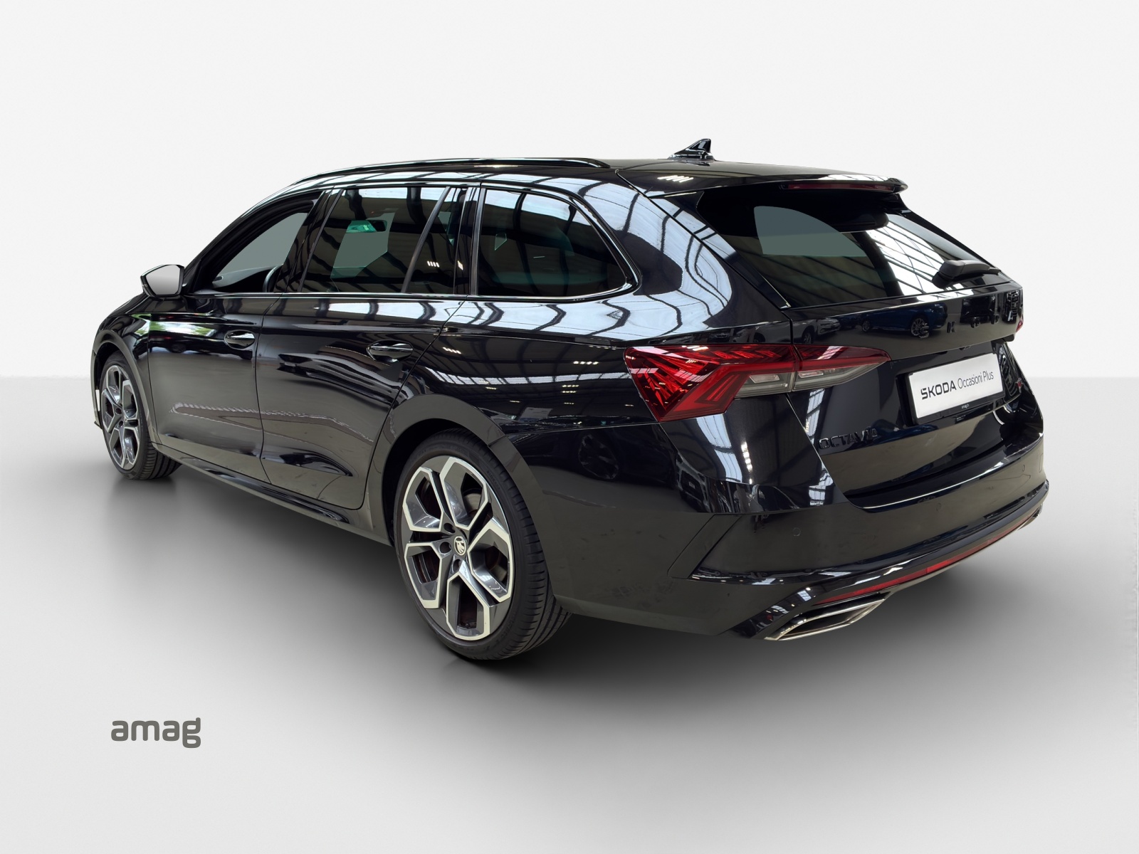 SKODA Octavia Combi 2.0 TDI DSG RS 4x4-image-2