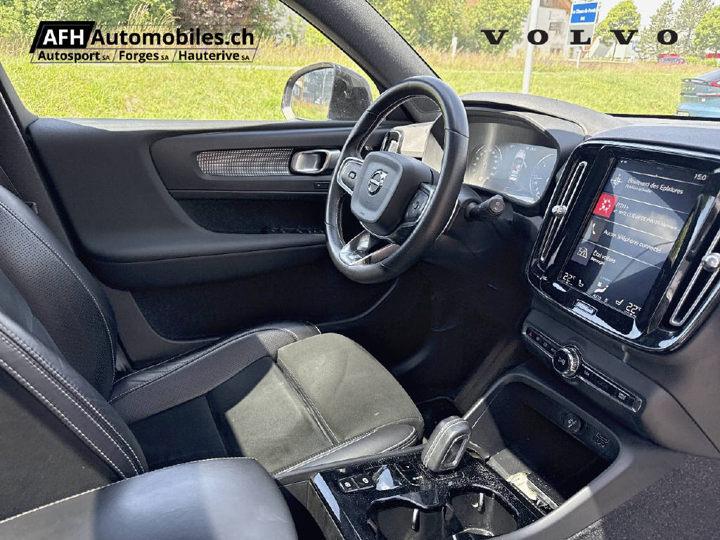 VOLVO XC40 2.0 D4 R-Design AWD-image-8