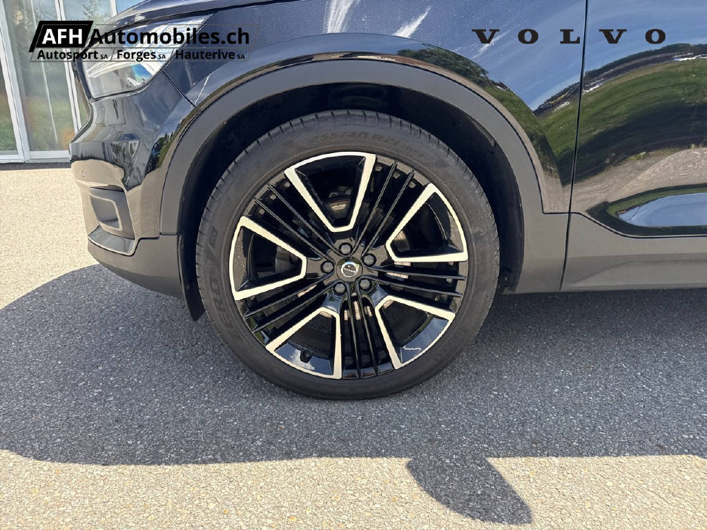VOLVO XC40 2.0 D4 R-Design AWD-image-16