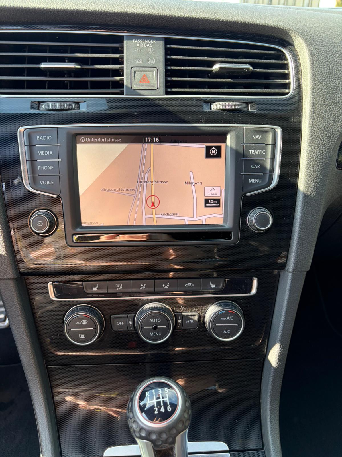 VW Golf 2.0 TSI GTI-image-7