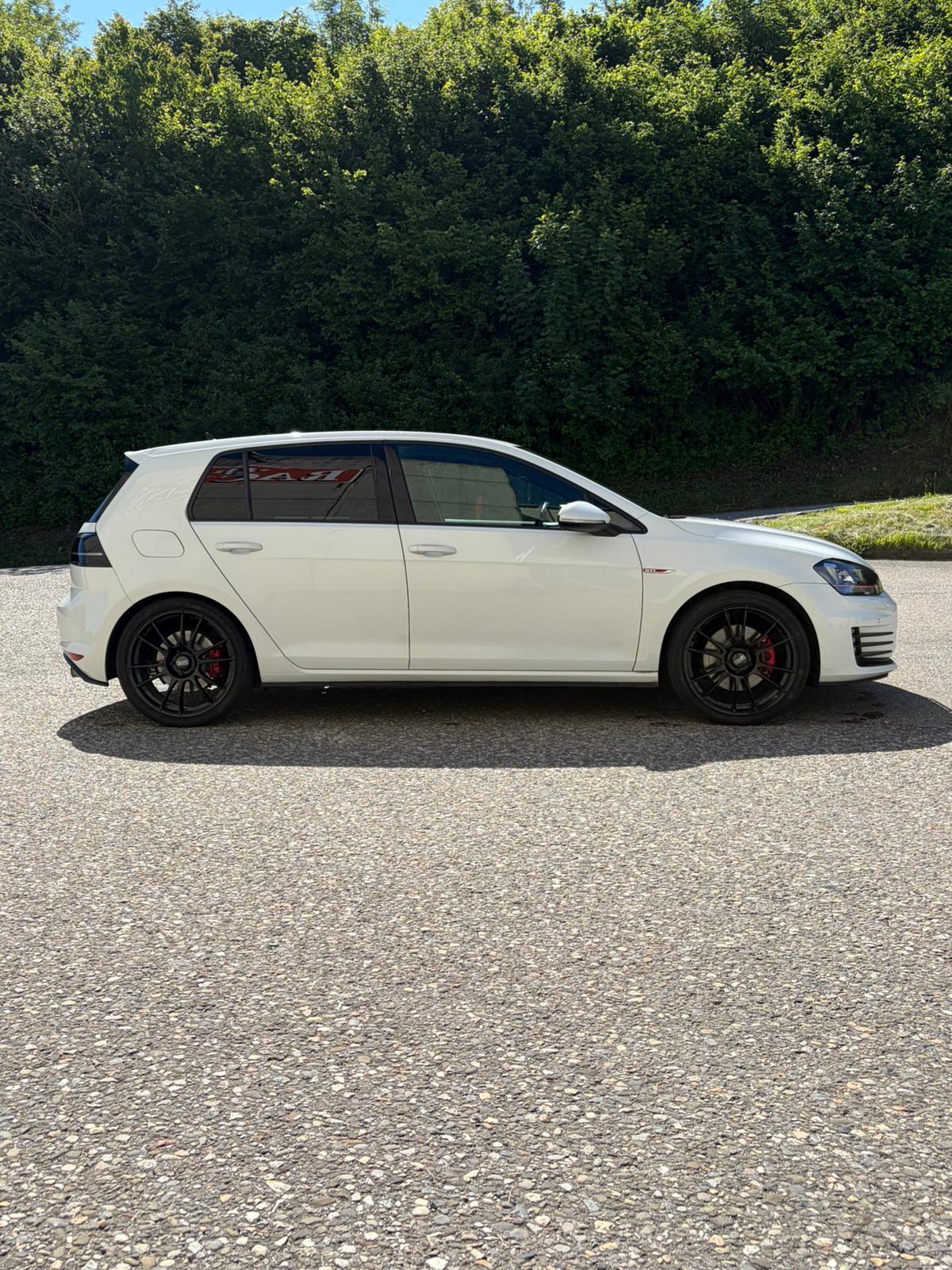 VW Golf 2.0 TSI GTI-image-6