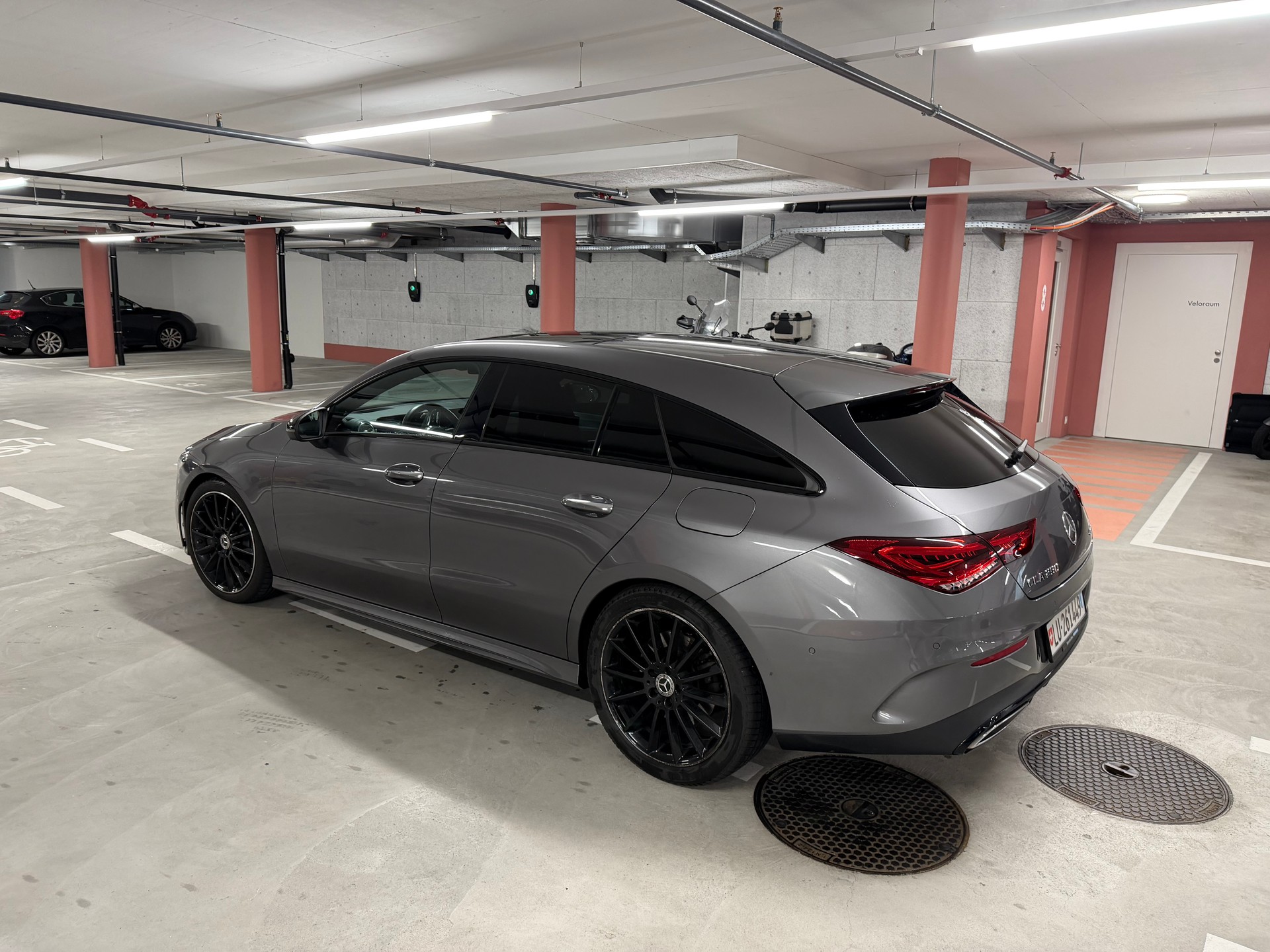 MERCEDES-BENZ CLA 250 AMG Line 4matic-image-2