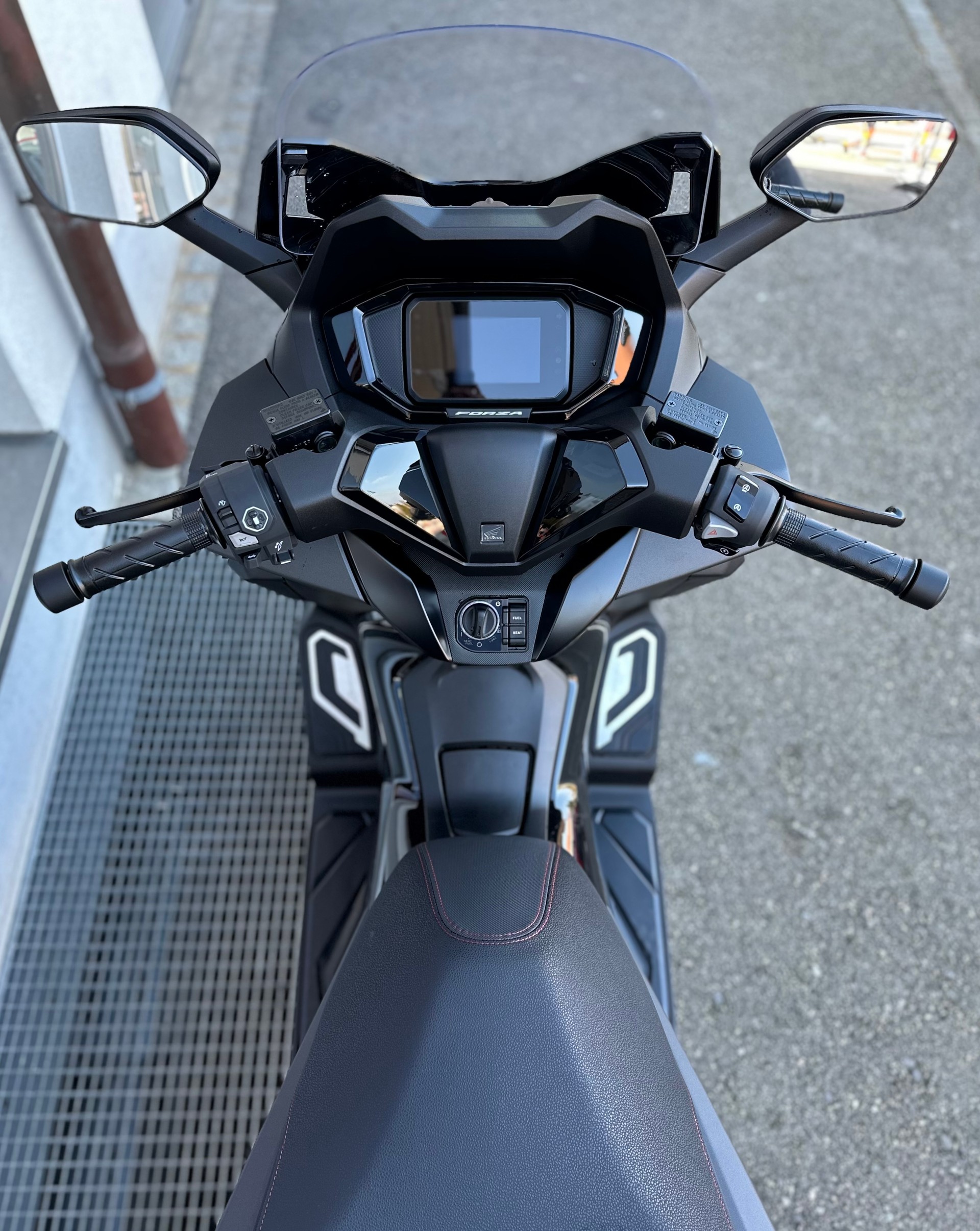 HONDA Forza 125 Smart TopBox-image-11