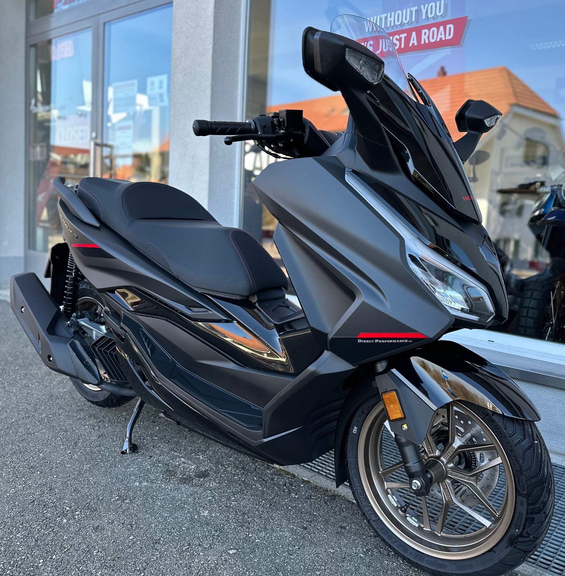 HONDA Forza 125 Smart TopBox-showroom-element-2