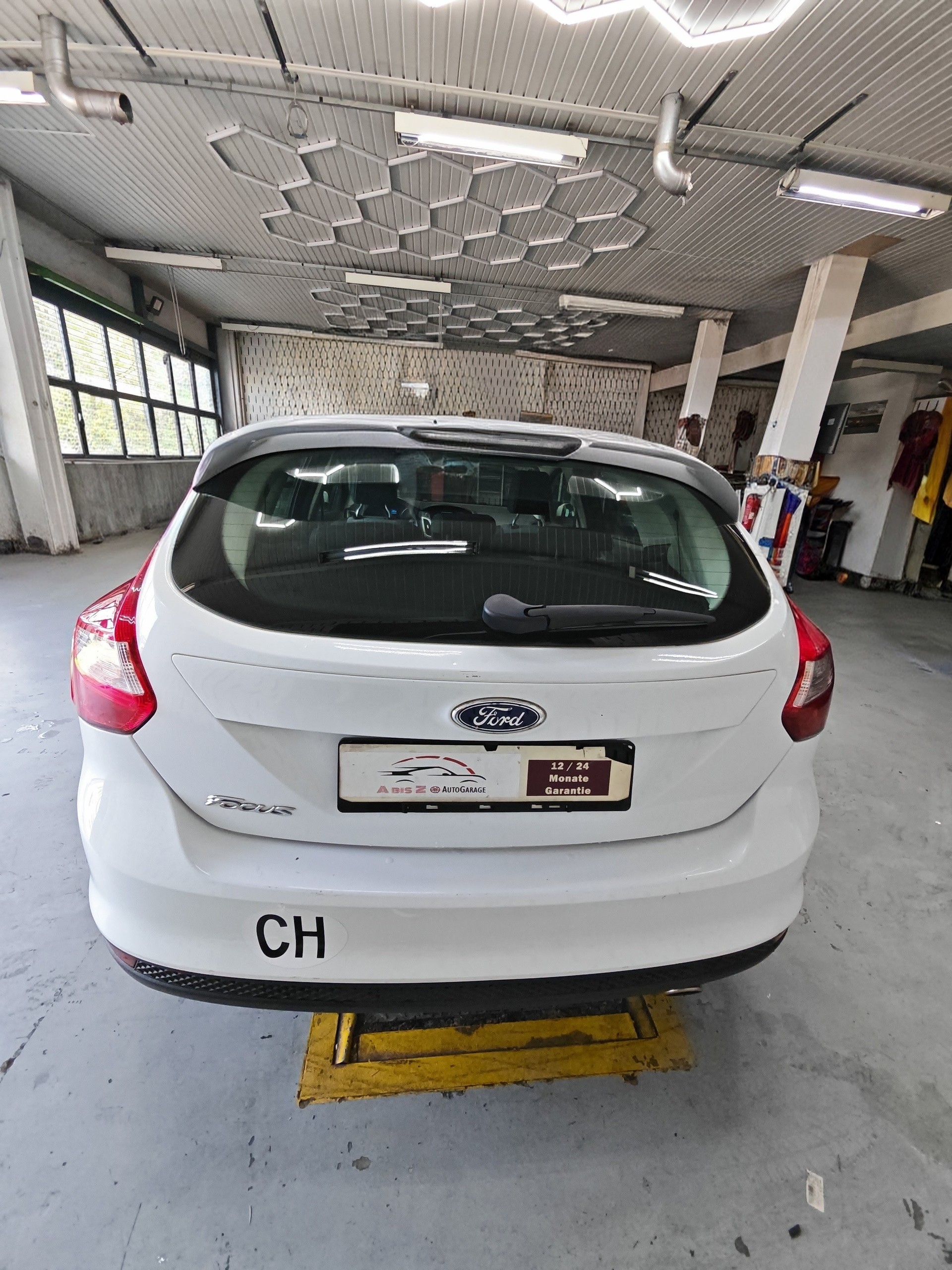 FORD Focus 2.0 TDCi Trend PowerShift-image-4