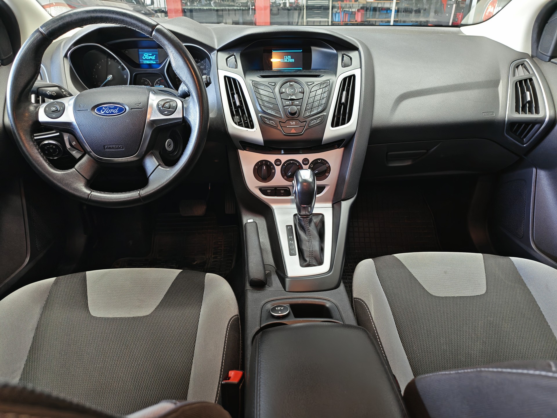 FORD Focus 2.0 TDCi Trend PowerShift-image-8