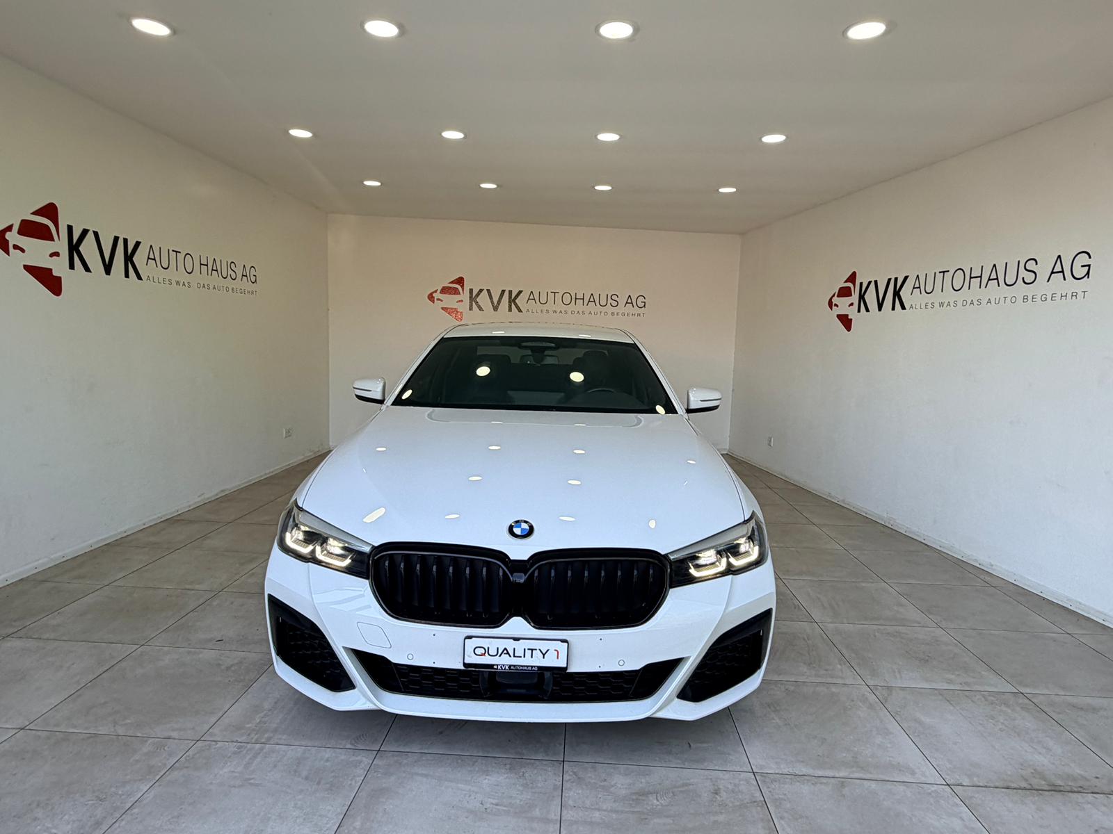 BMW 530d xDrive 48V M Sport Steptronic-image-1