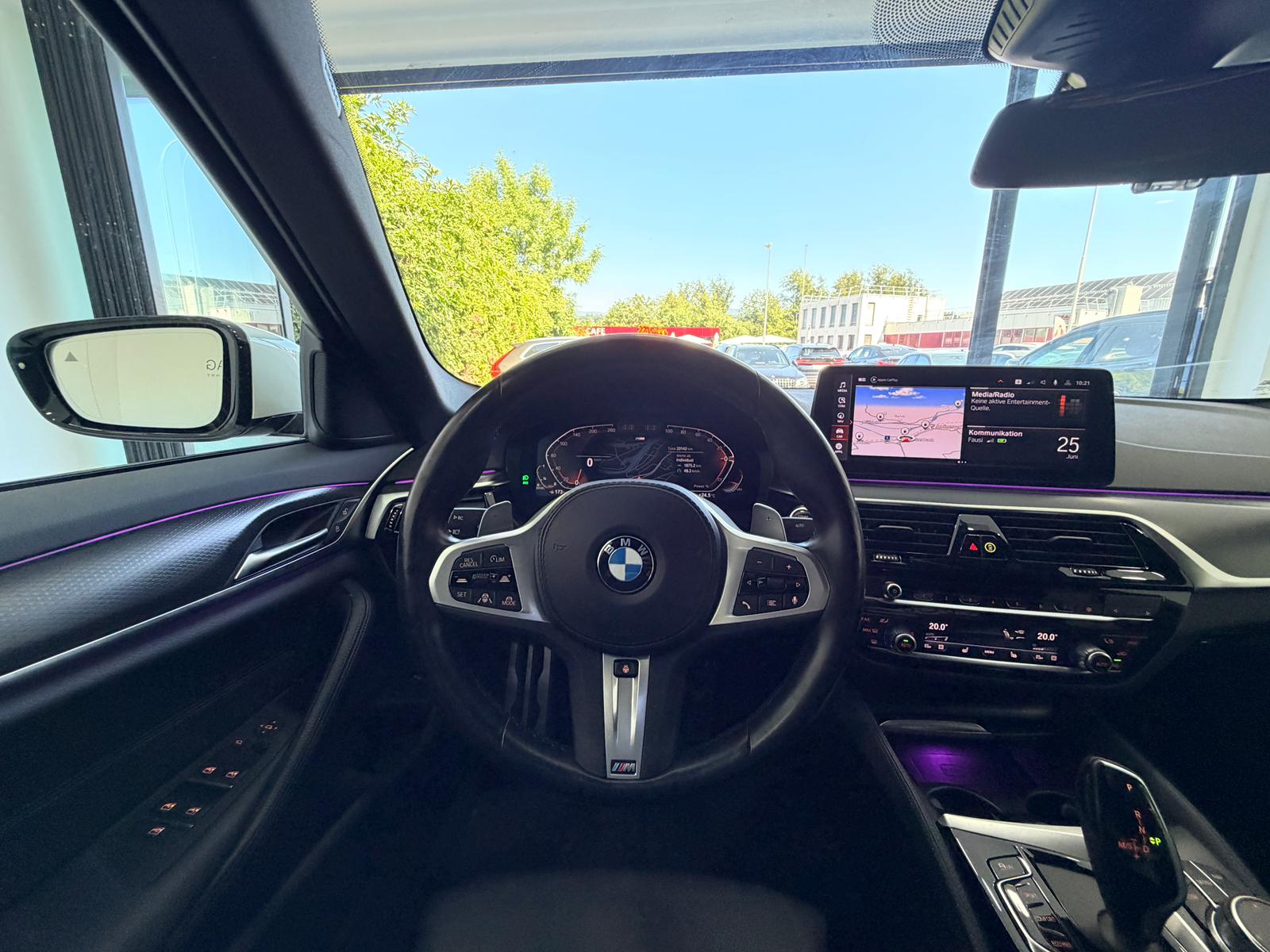BMW 530d xDrive 48V M Sport Steptronic-image-7