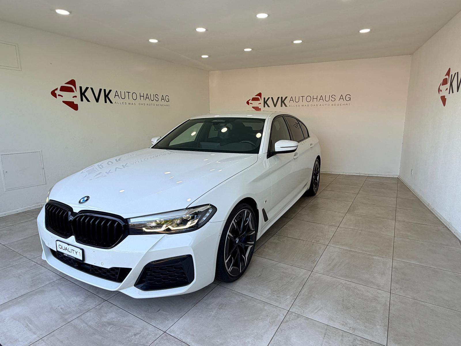 BMW 530d xDrive 48V M Sport Steptronic-image-0