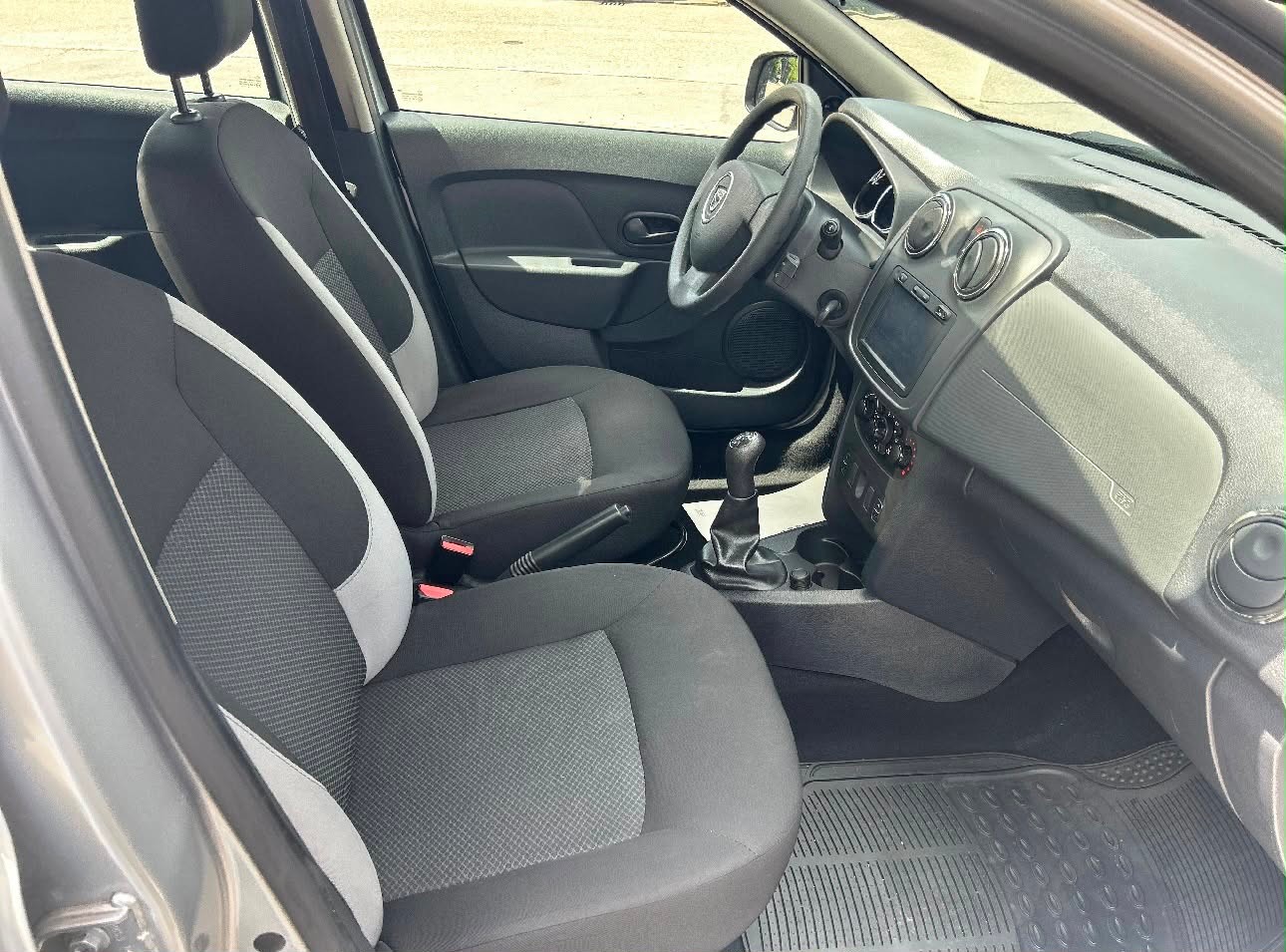 DACIA Sandero 1.2 Ambiance-image-10