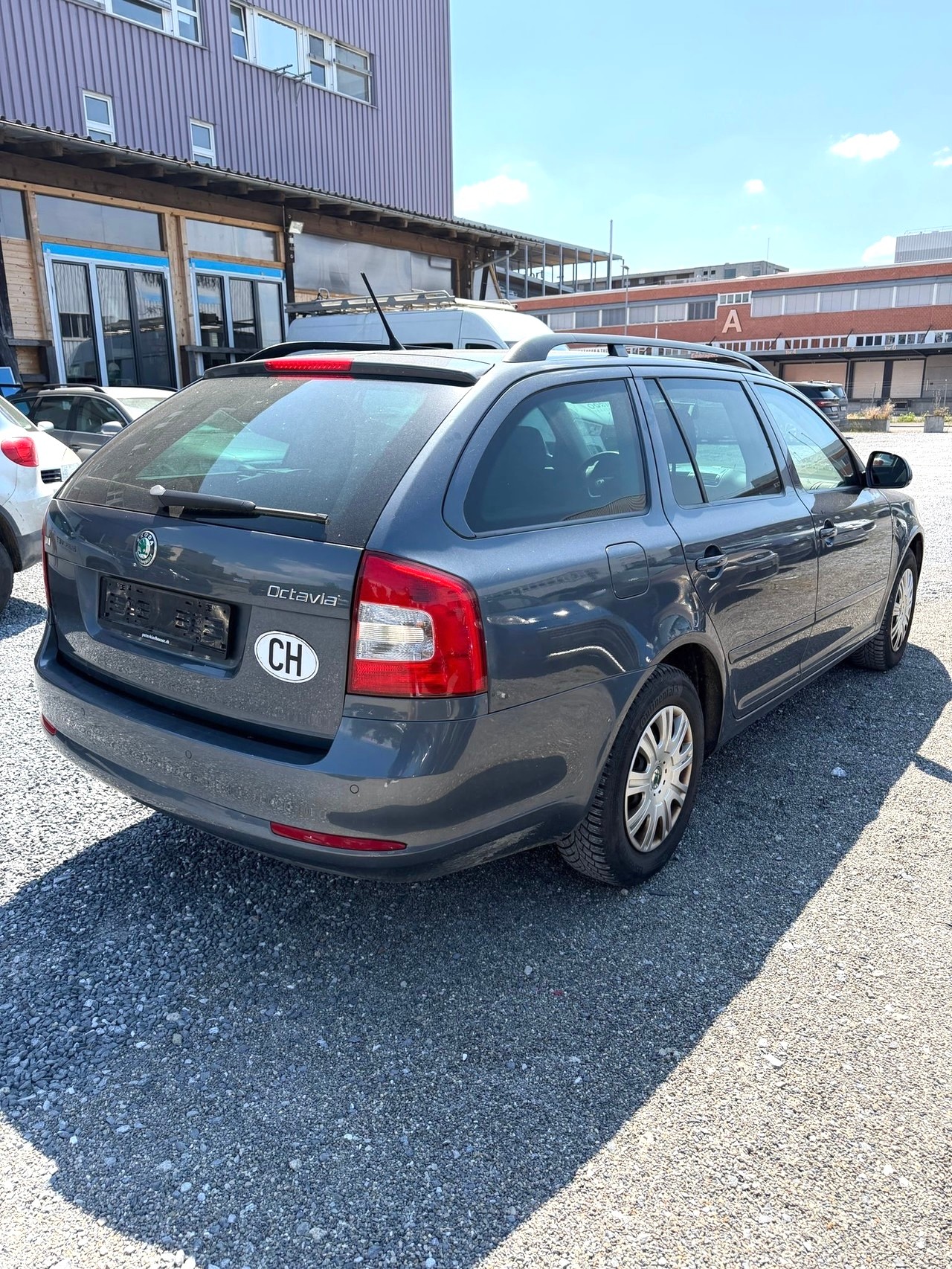 SKODA Octavia Combi 1.6 TDI Greenline-image-4