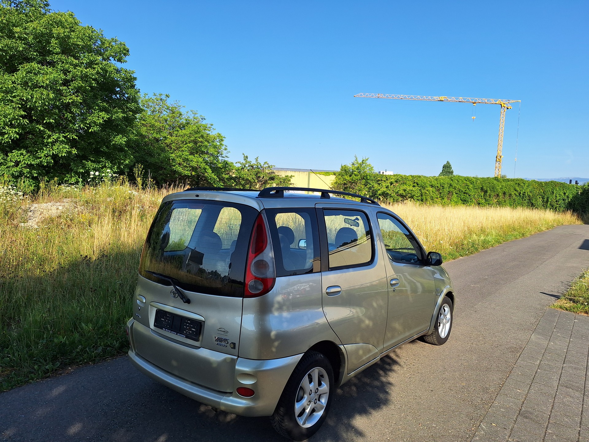 TOYOTA Yaris Verso 1.3 Linea Sol-image-4