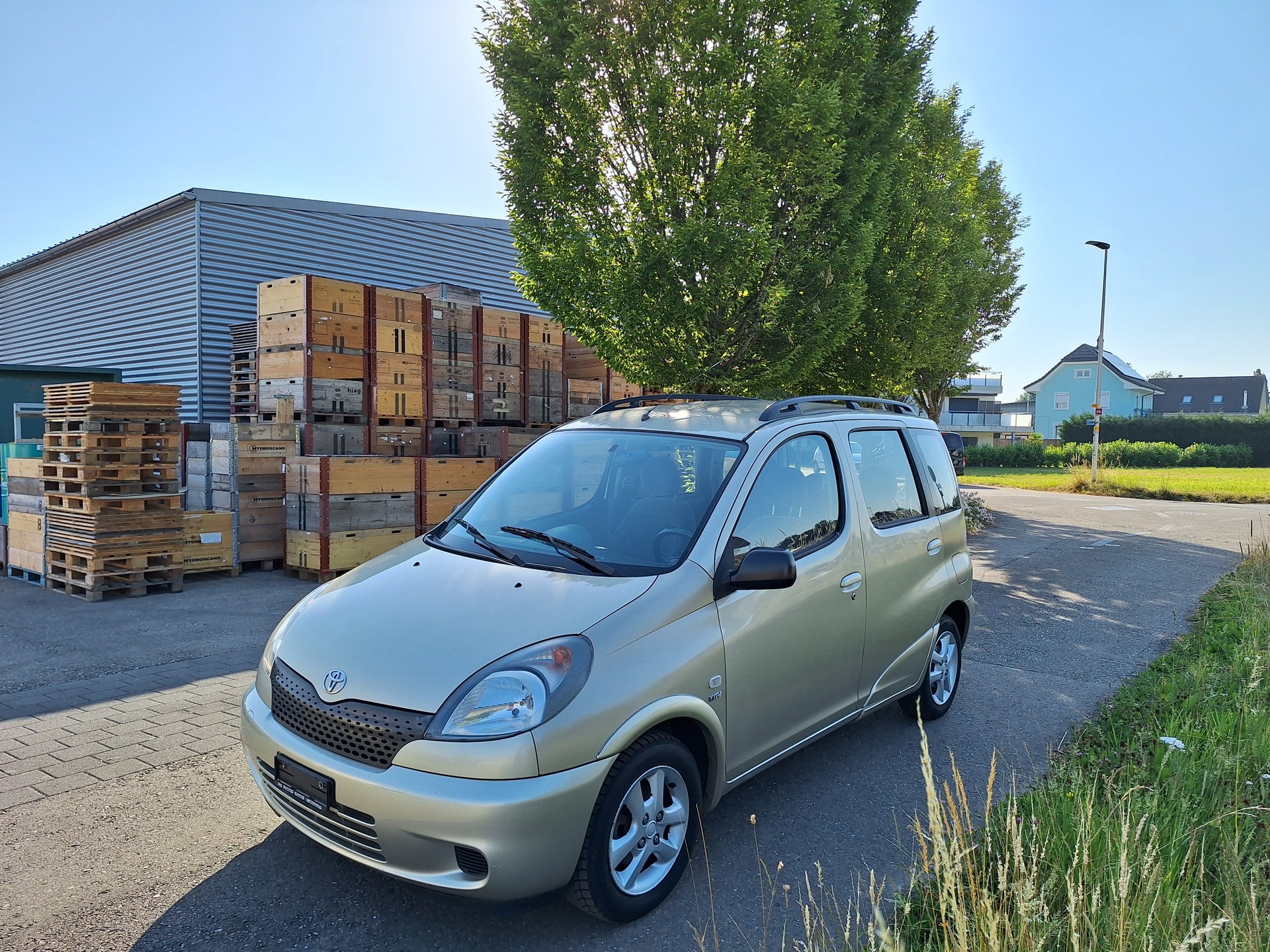 TOYOTA Yaris Verso 1.3 Linea Sol-image-1