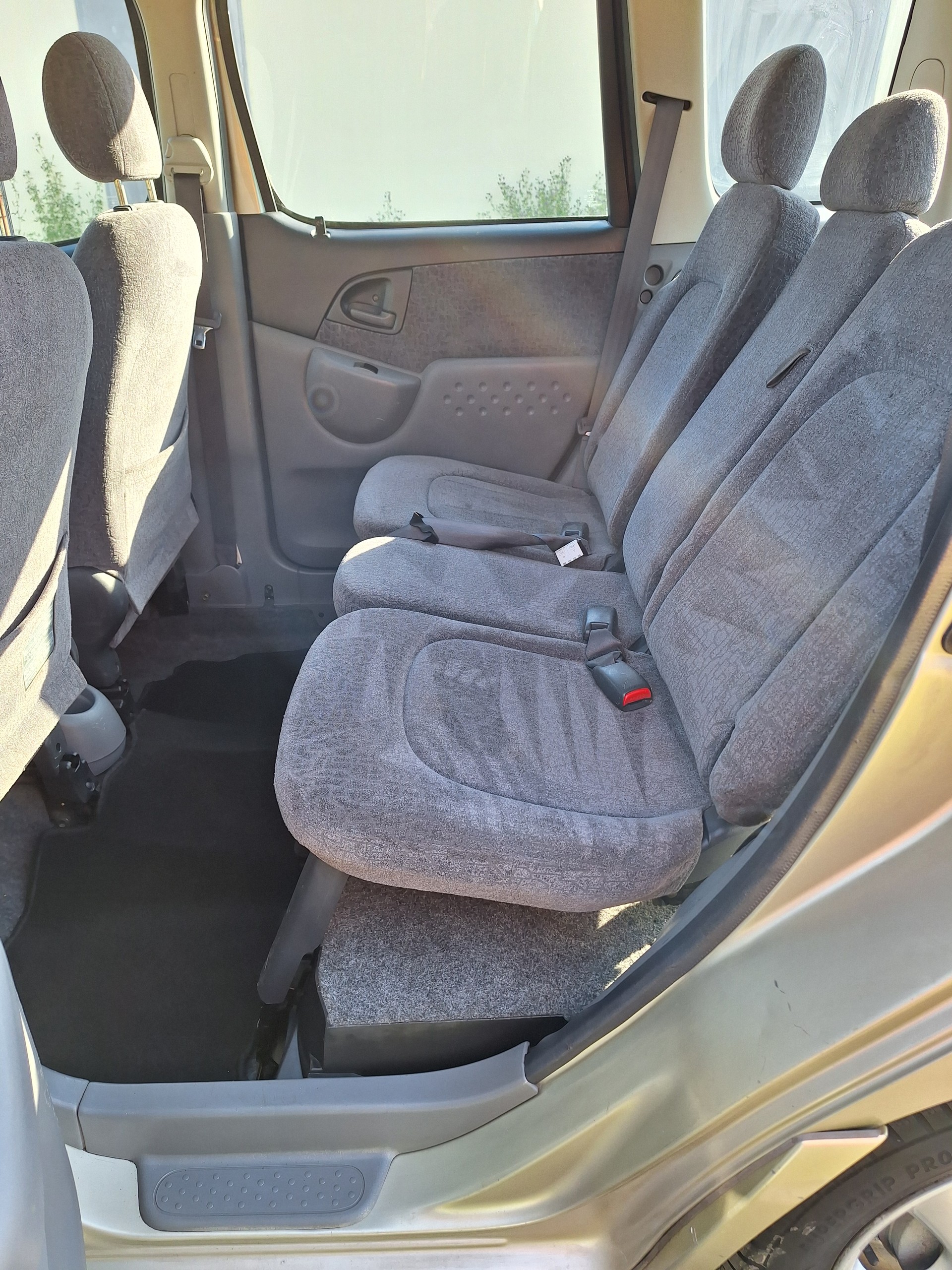 TOYOTA Yaris Verso 1.3 Linea Sol-image-9