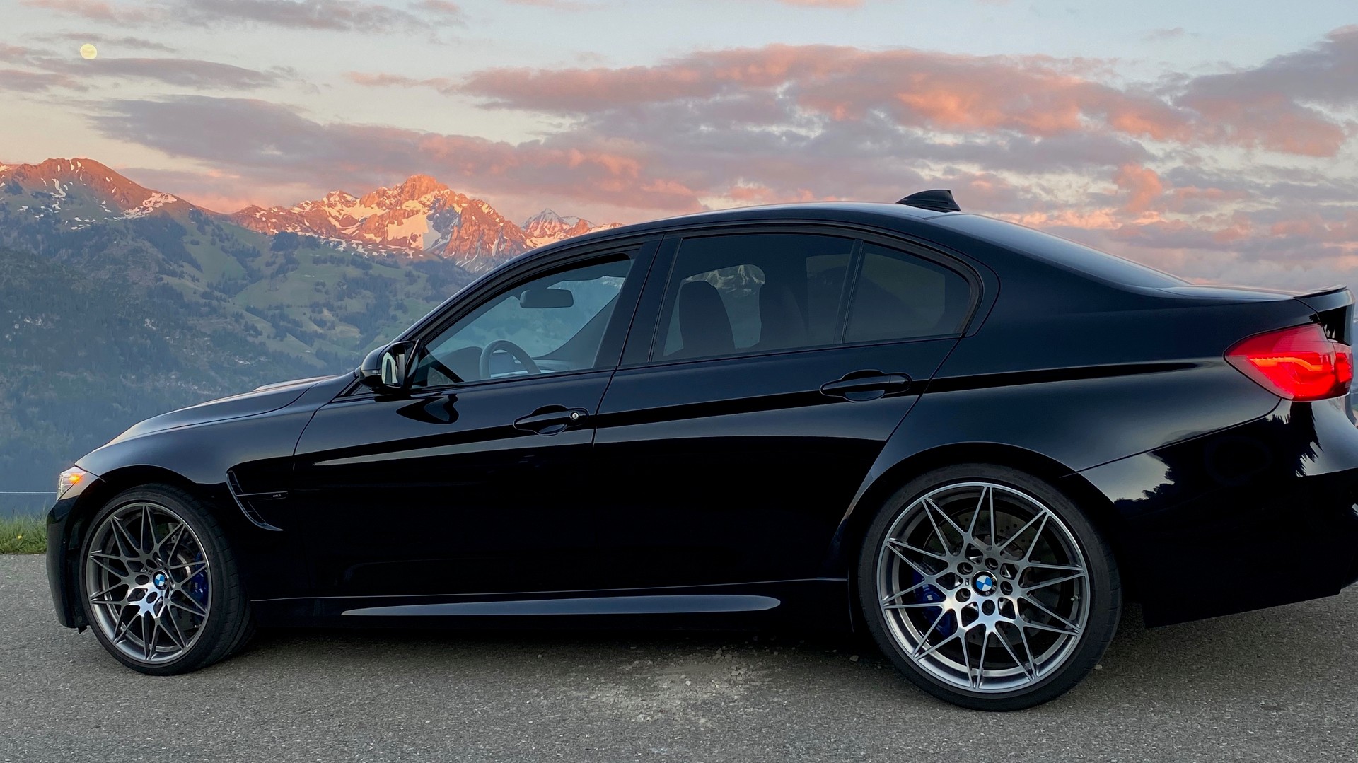 BMW M3 Competition-image-3