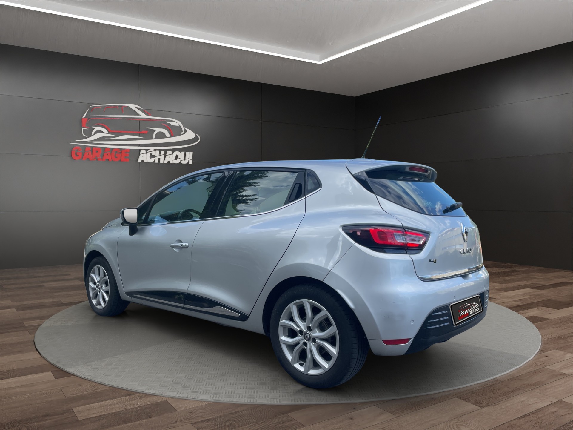 RENAULT Clio 1.2 16V T Intens-image-3