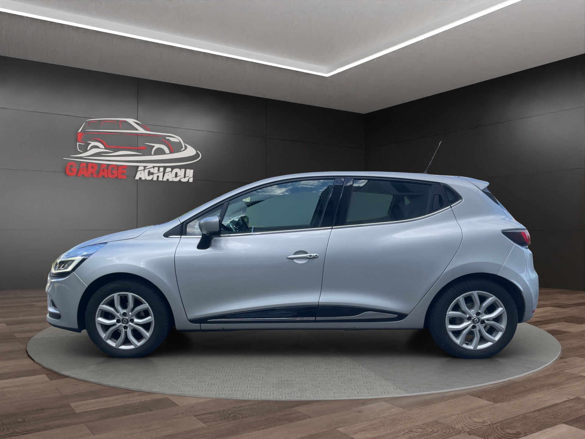 RENAULT Clio 1.2 16V T Intens-image-2