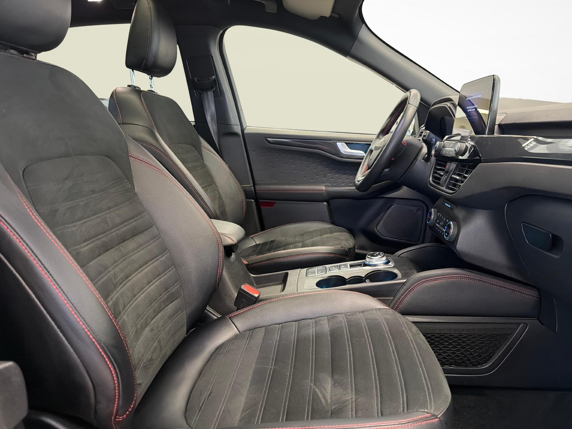 FORD Kuga 2.5 Hybrid ST-Line X 4x4-image-4