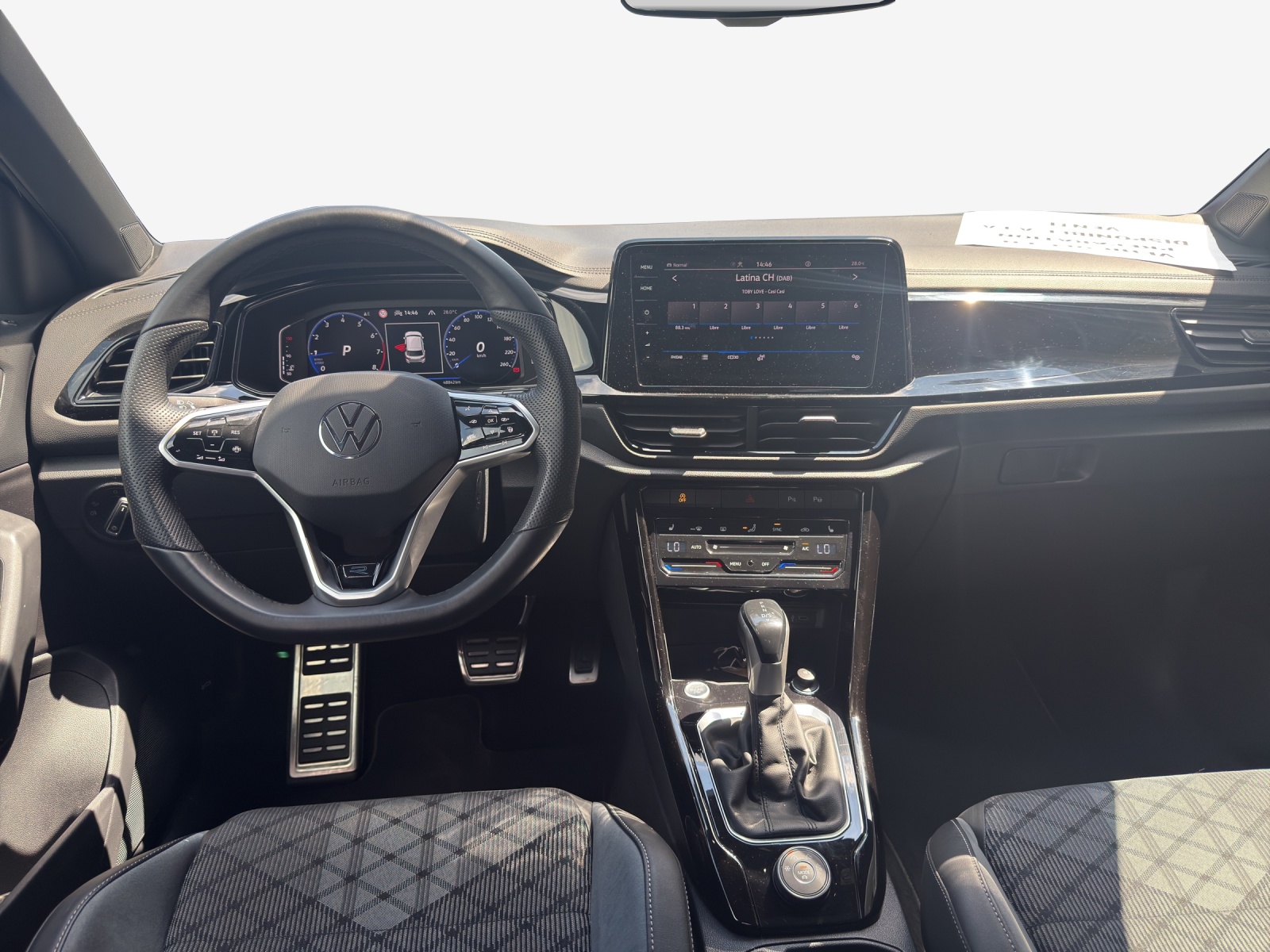 VW T-Roc 2.0 TSI R-Line DSG 4Motion-image-8