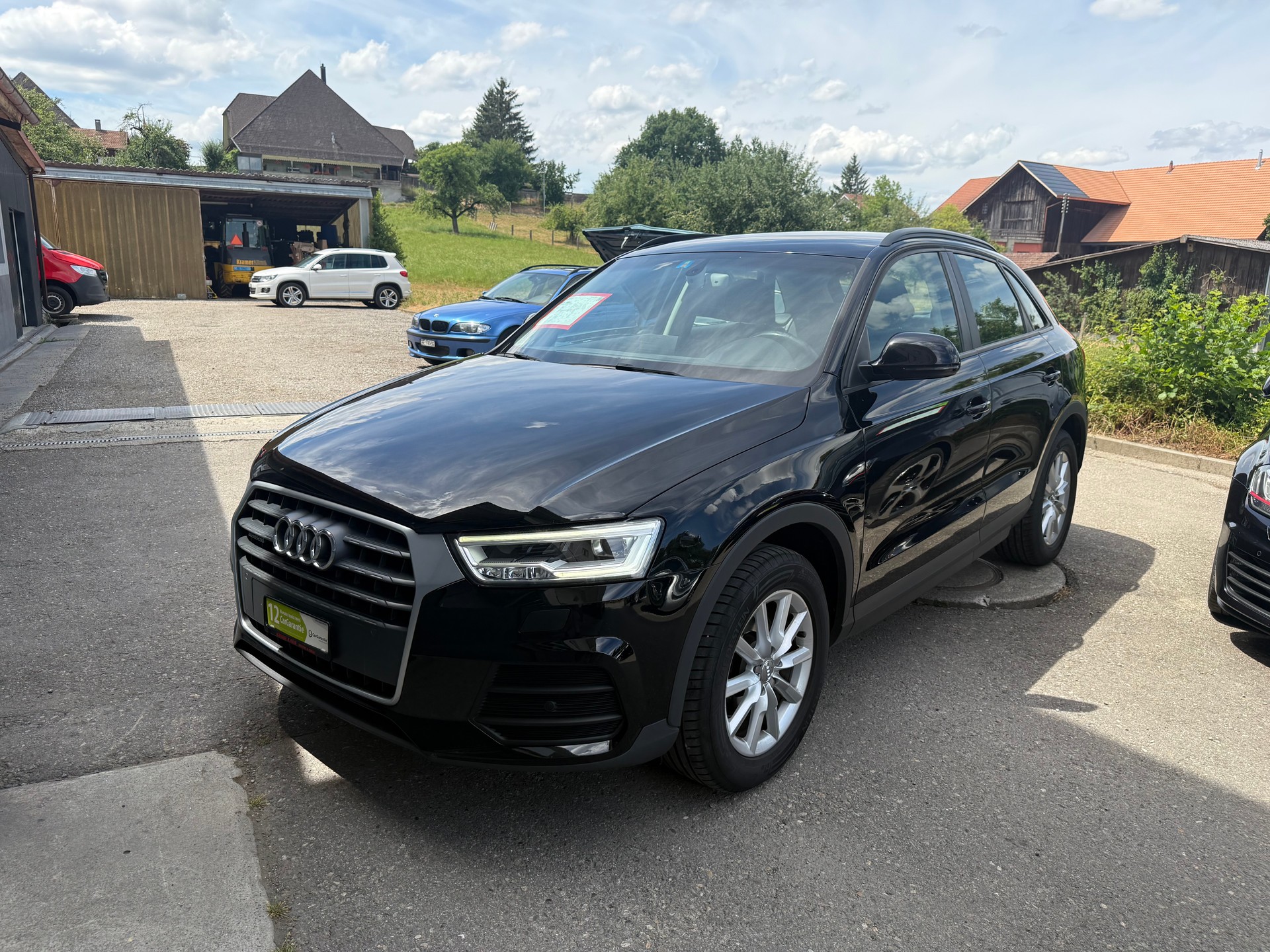 AUDI Q3 2.0 TDI quattro S-tronic-image-1