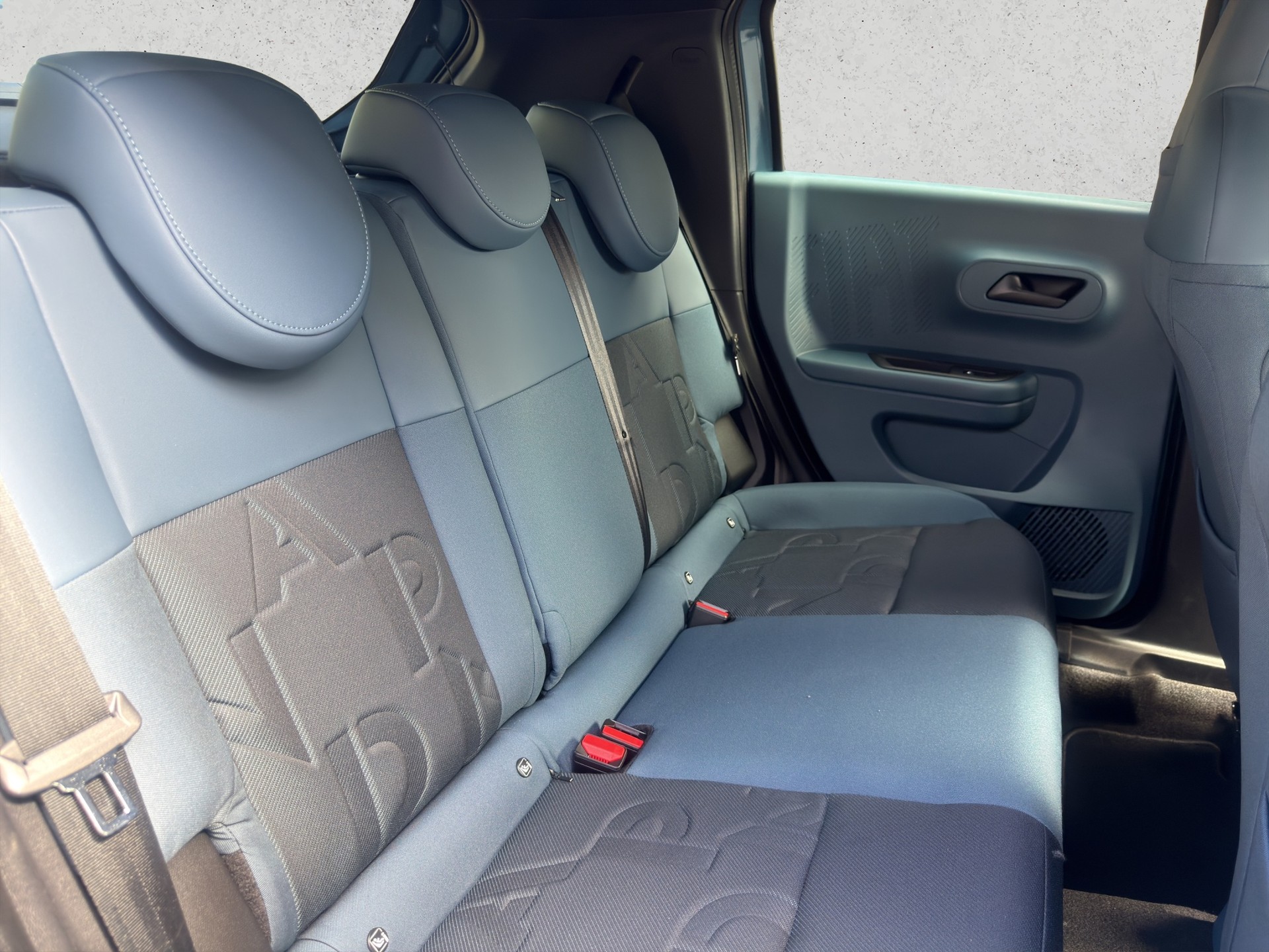 FIAT Grande Panda 1.2 Hybrid Icon-image-11