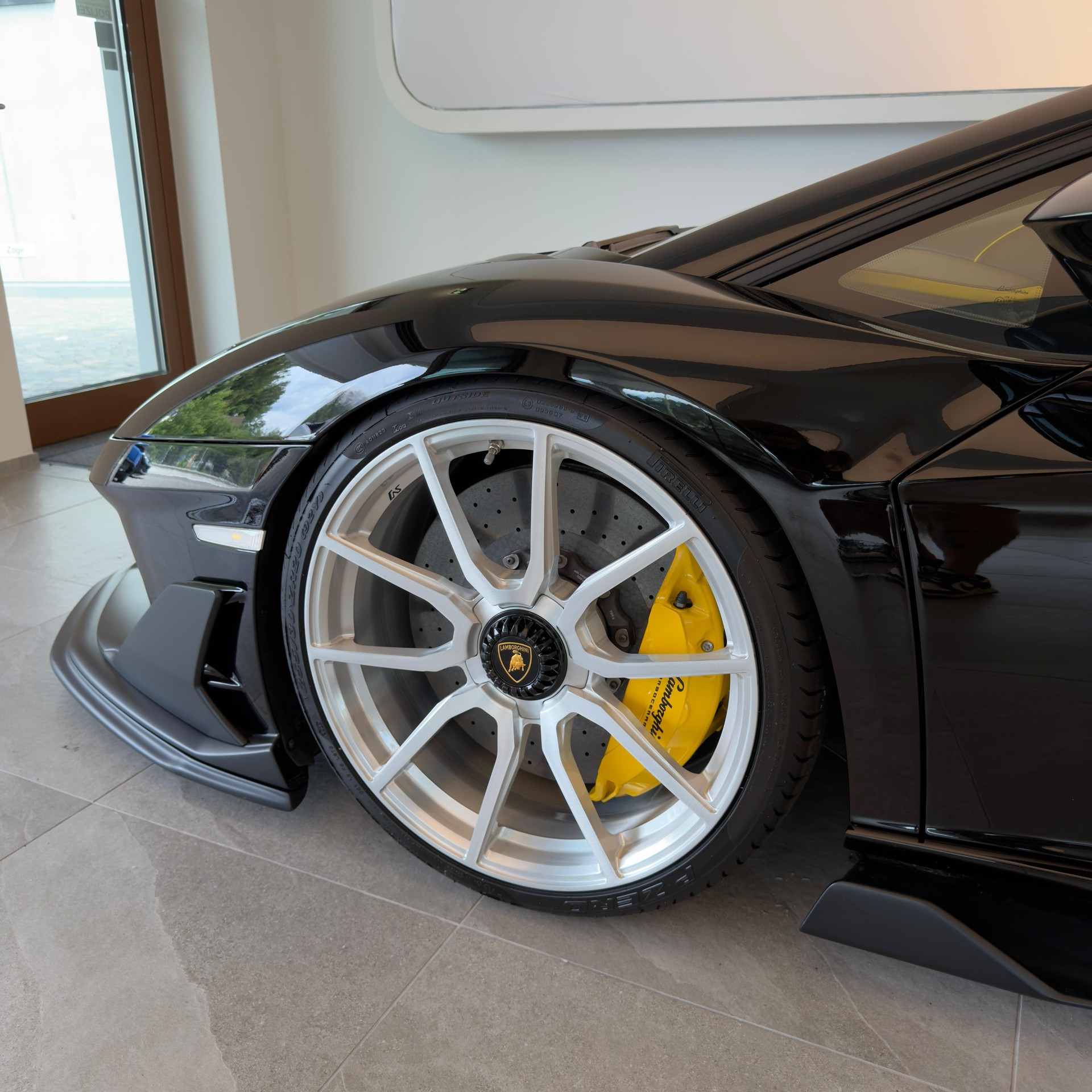 LAMBORGHINI Aventador LP700-4 Coupé E-Gear SVJ CONVERSION-image-5