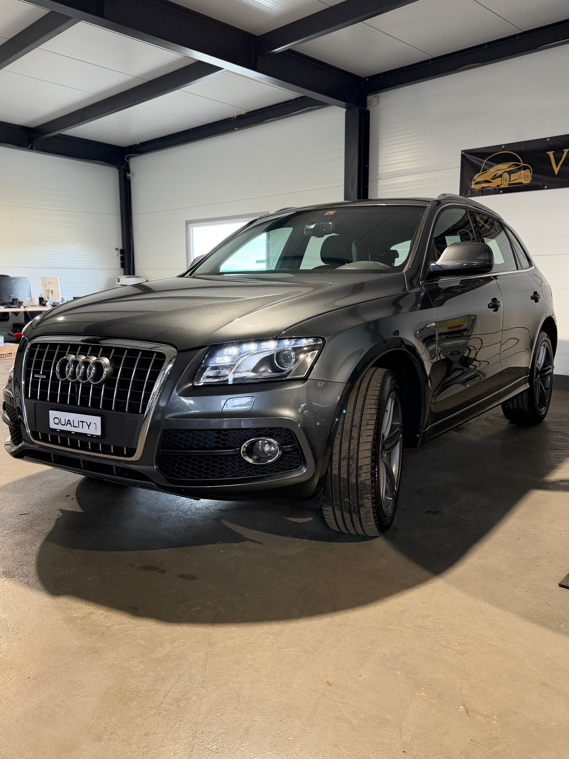 AUDI Q5 2.0 TFSI quattro-image-2