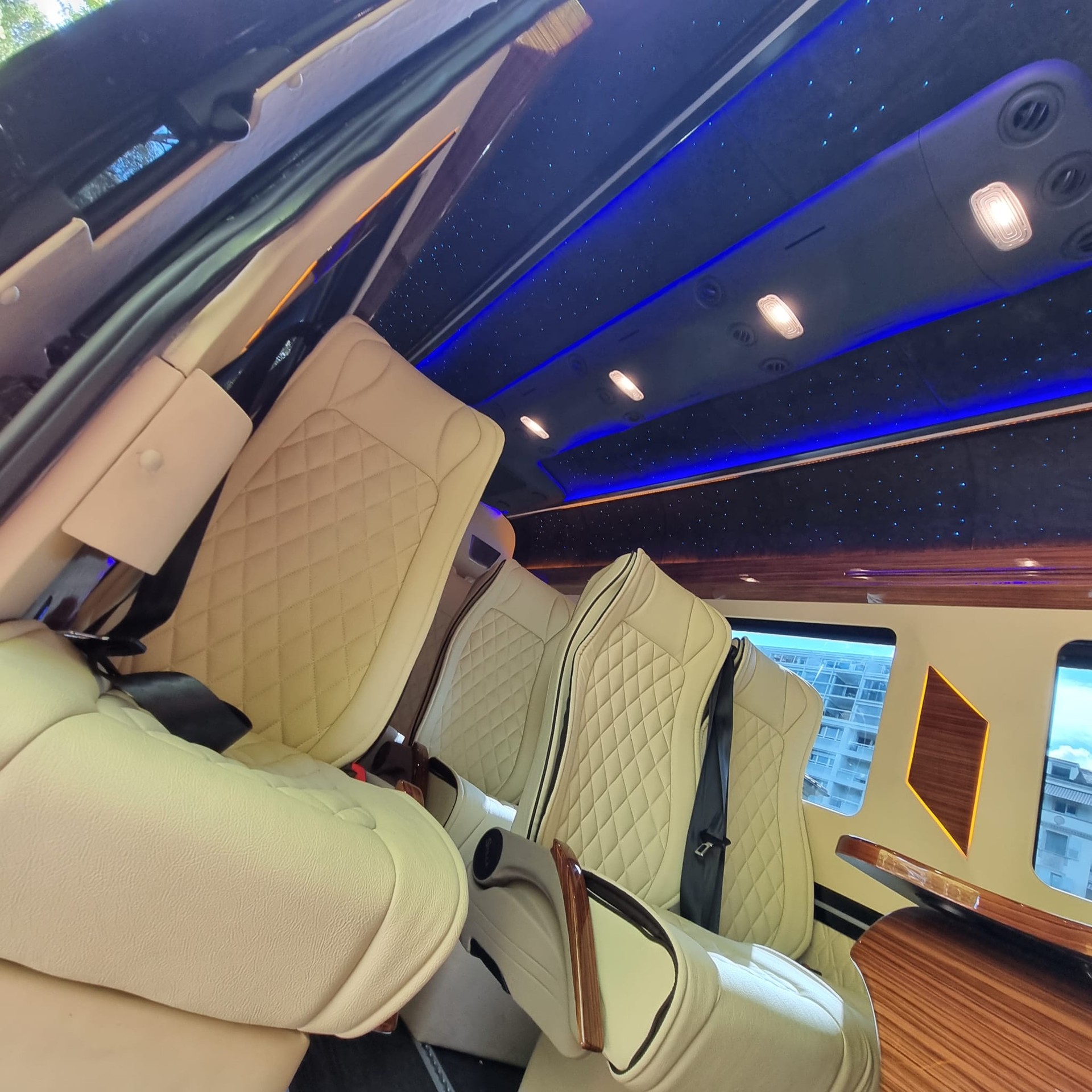 MERCEDES-BENZ Sprinter 516 CDI Extralang 7G-TRONIC-image-10